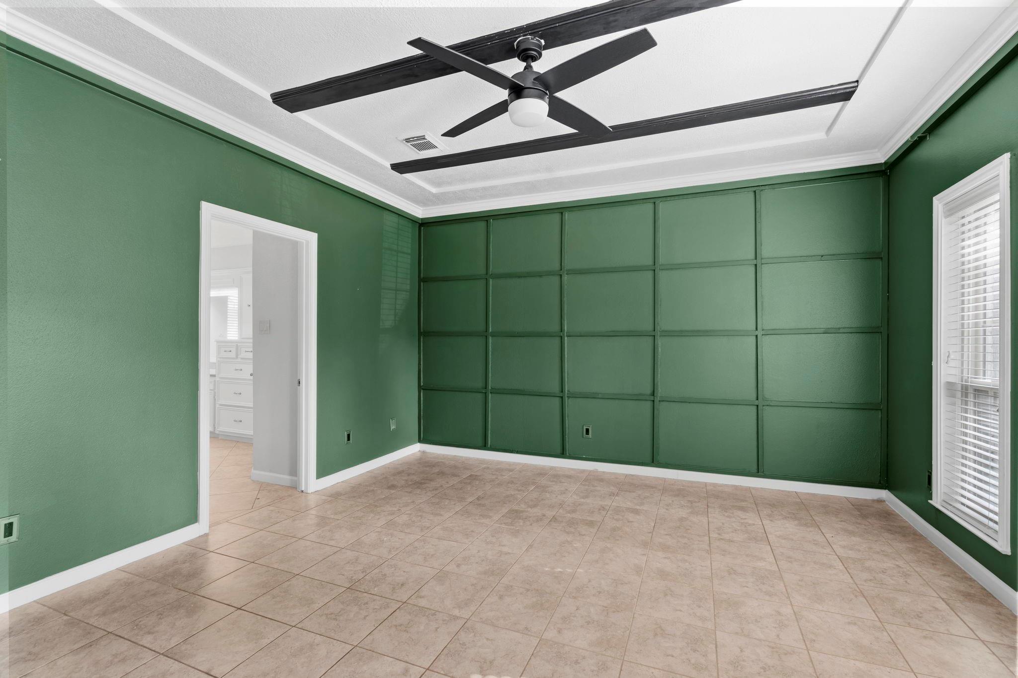 18326 Lake Oaks Drive