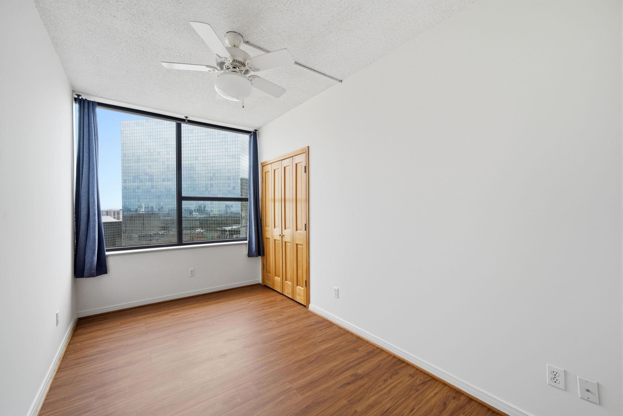 15 Greenway Plaza # 25J