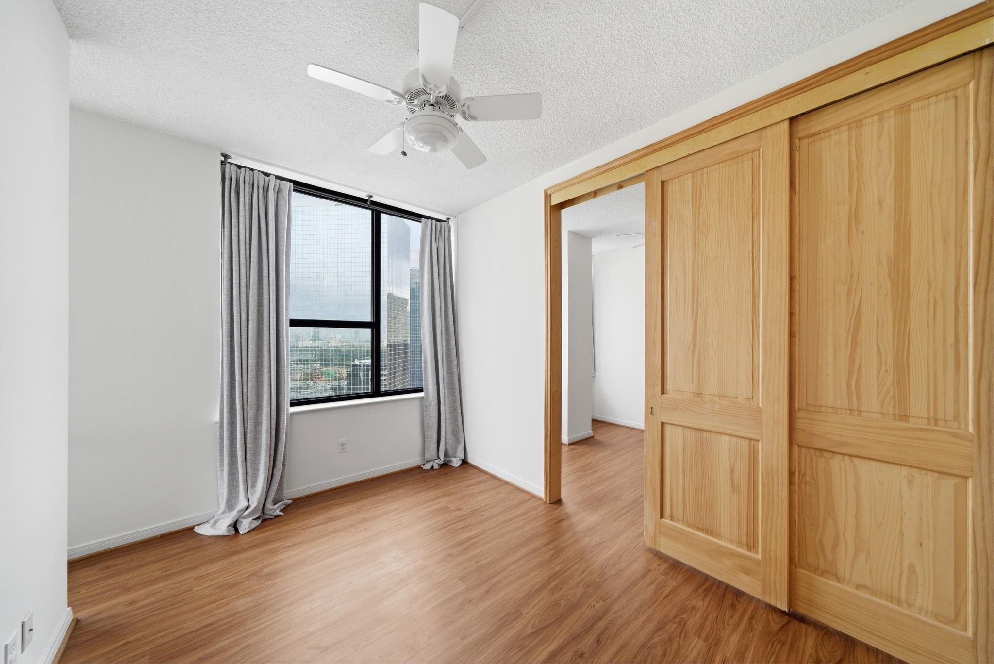 15 Greenway Plaza # 25J