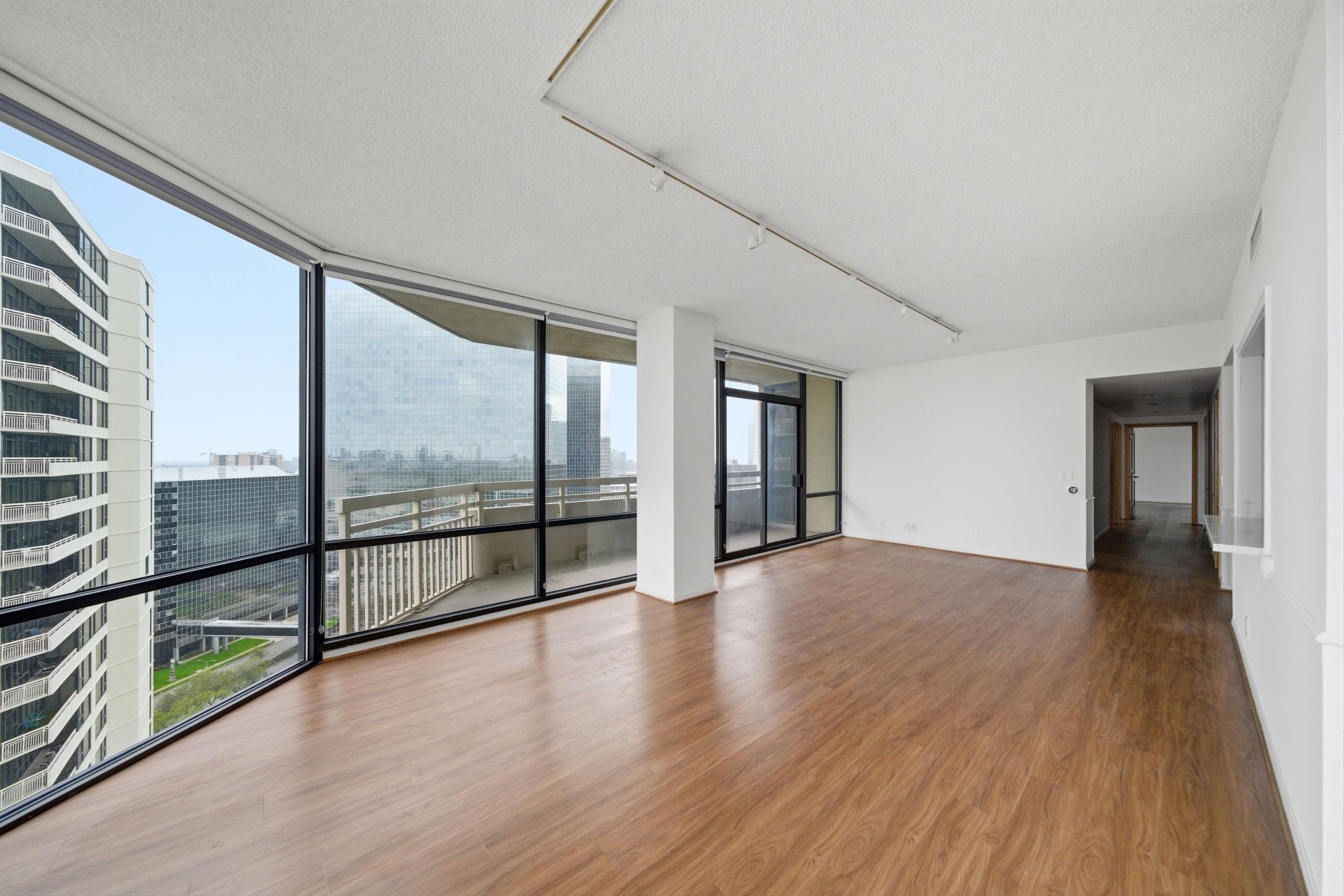 15 Greenway Plaza # 25J