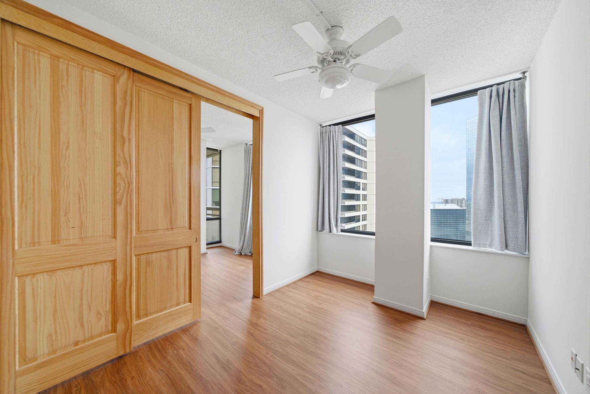 15 Greenway Plaza # 25J