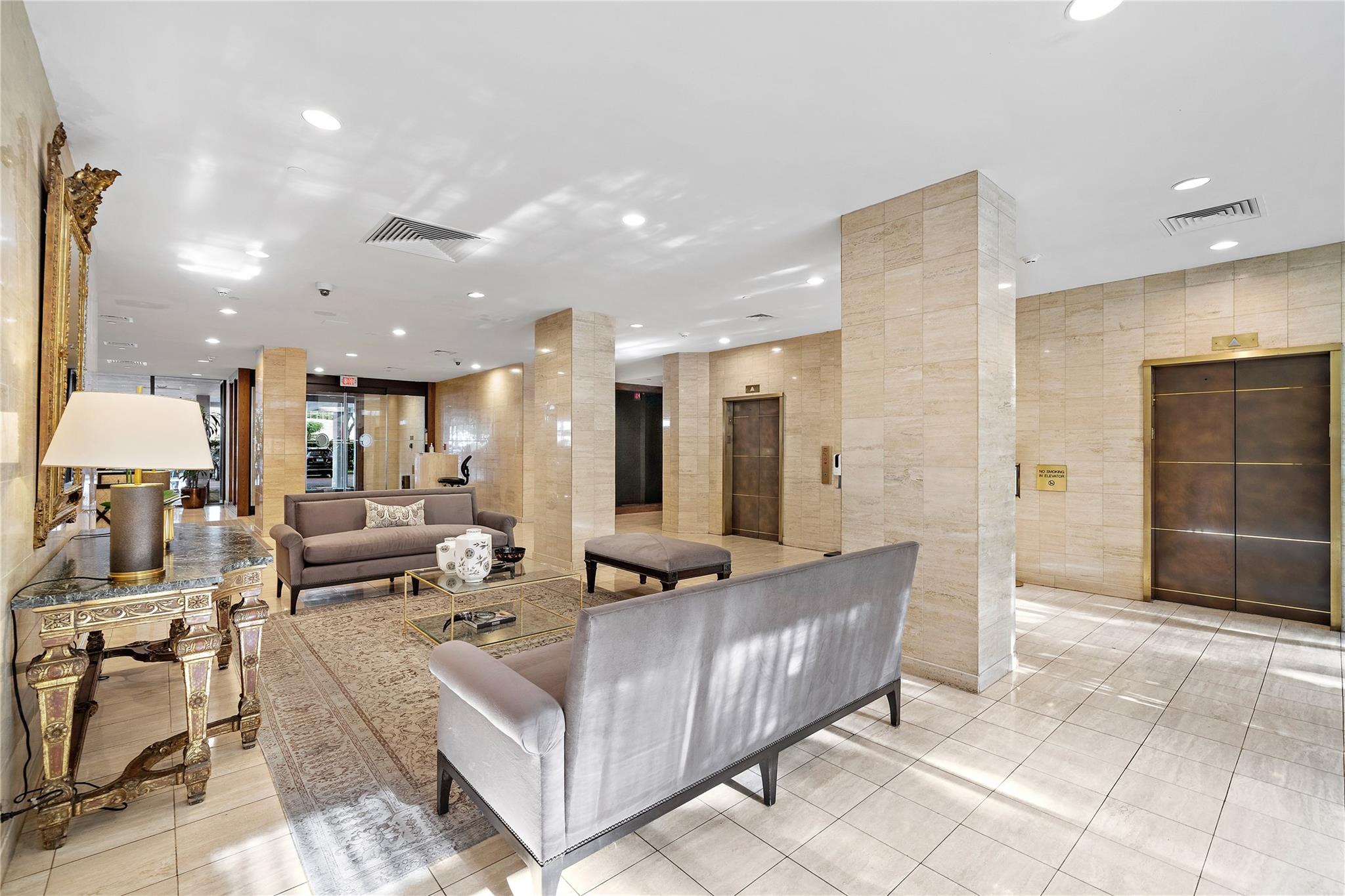 15 Greenway Plaza # 25J