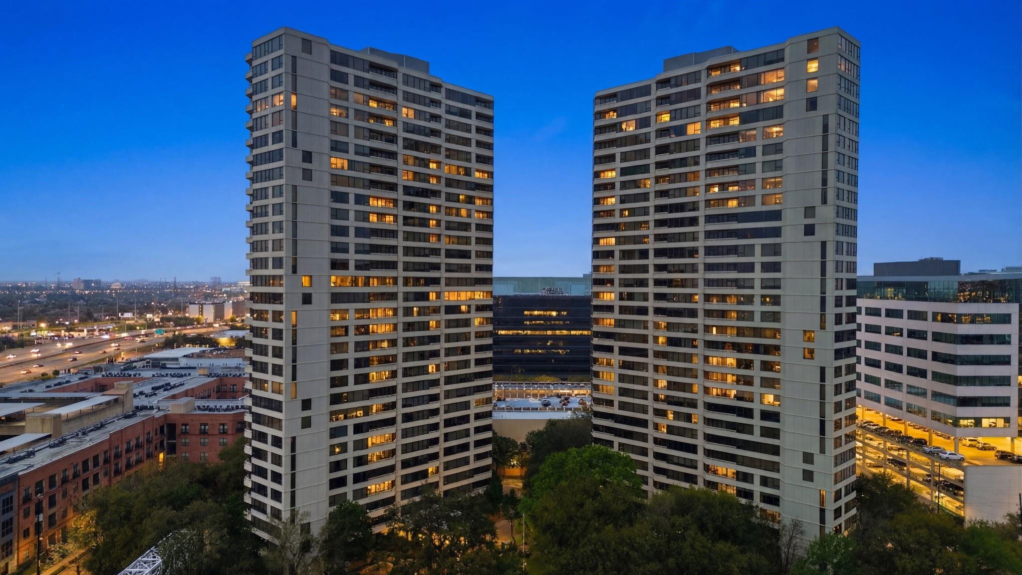 15 Greenway Plaza # 25J