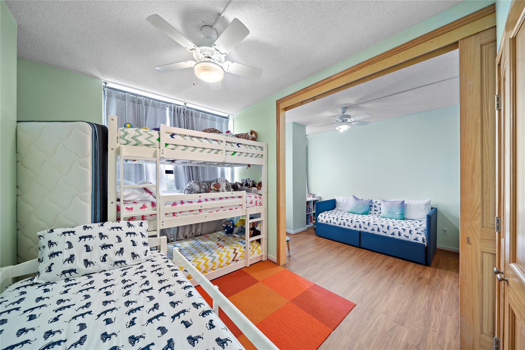 15 Greenway Plaza # 25J