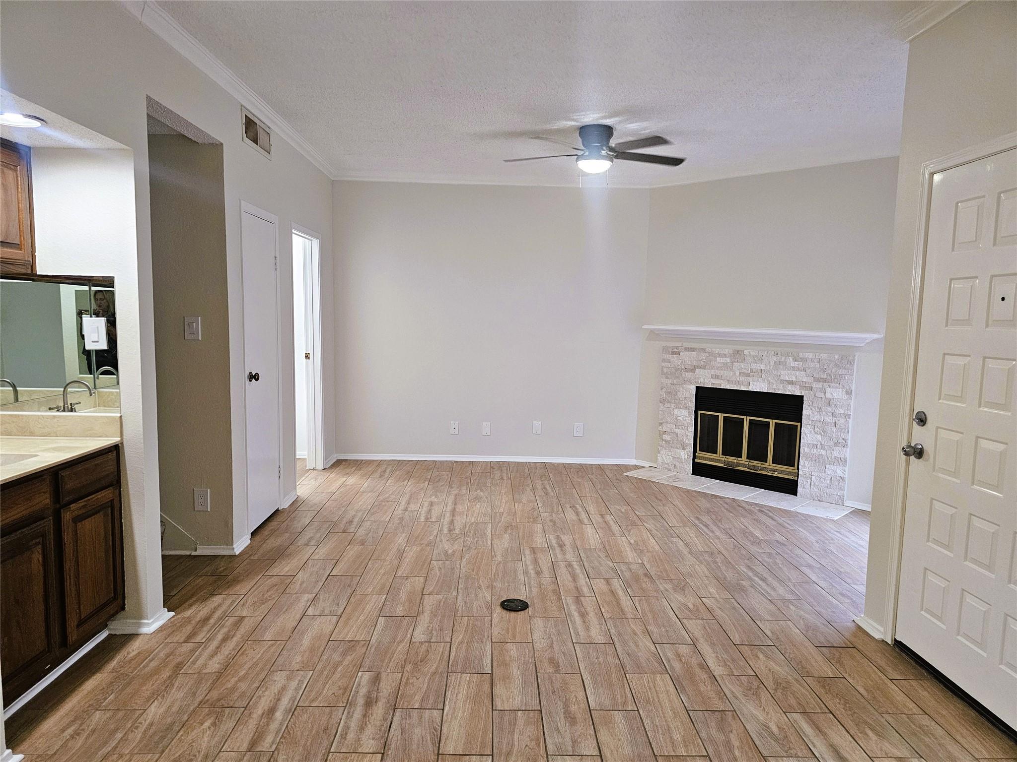 921 Marine Drive # 304