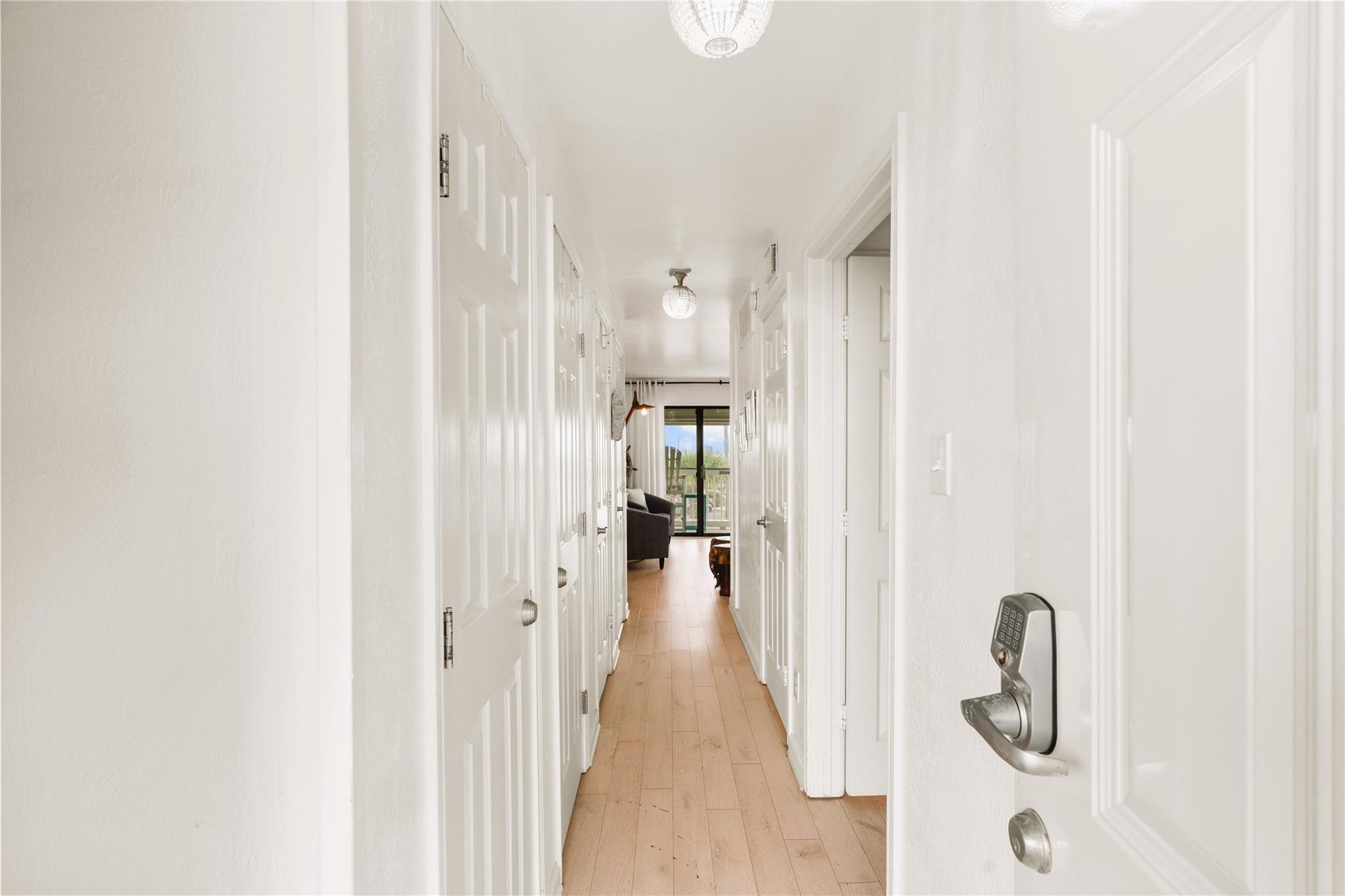 6102 Seawall Boulevard