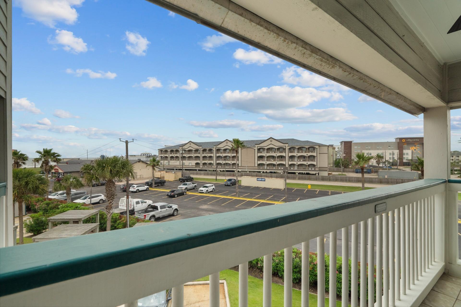 6102 Seawall Boulevard