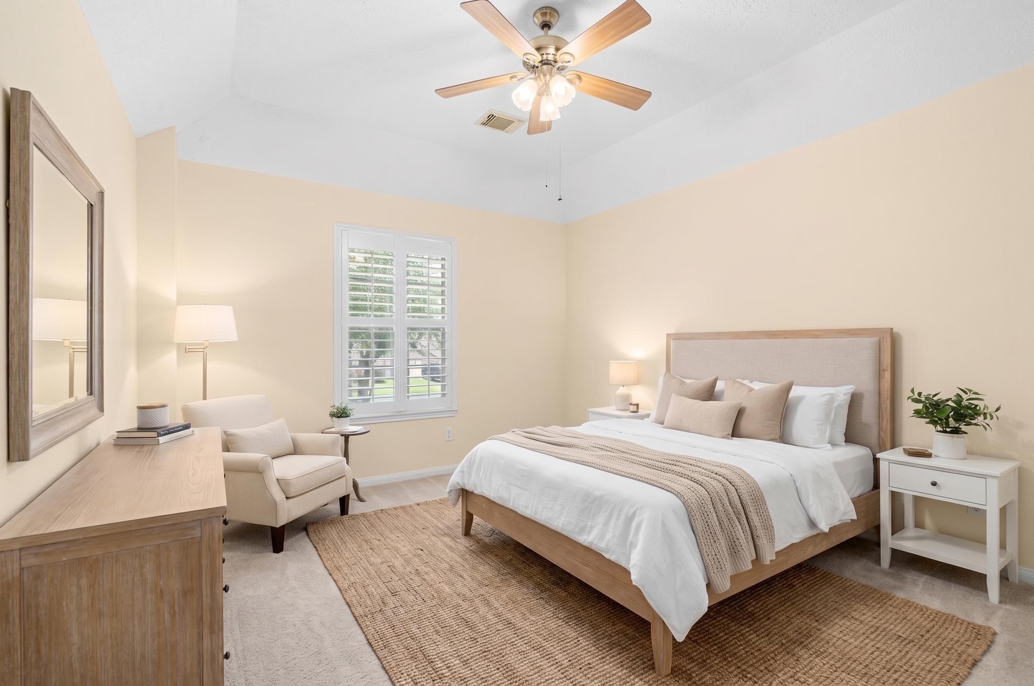 78 E Hobbit Glen Drive