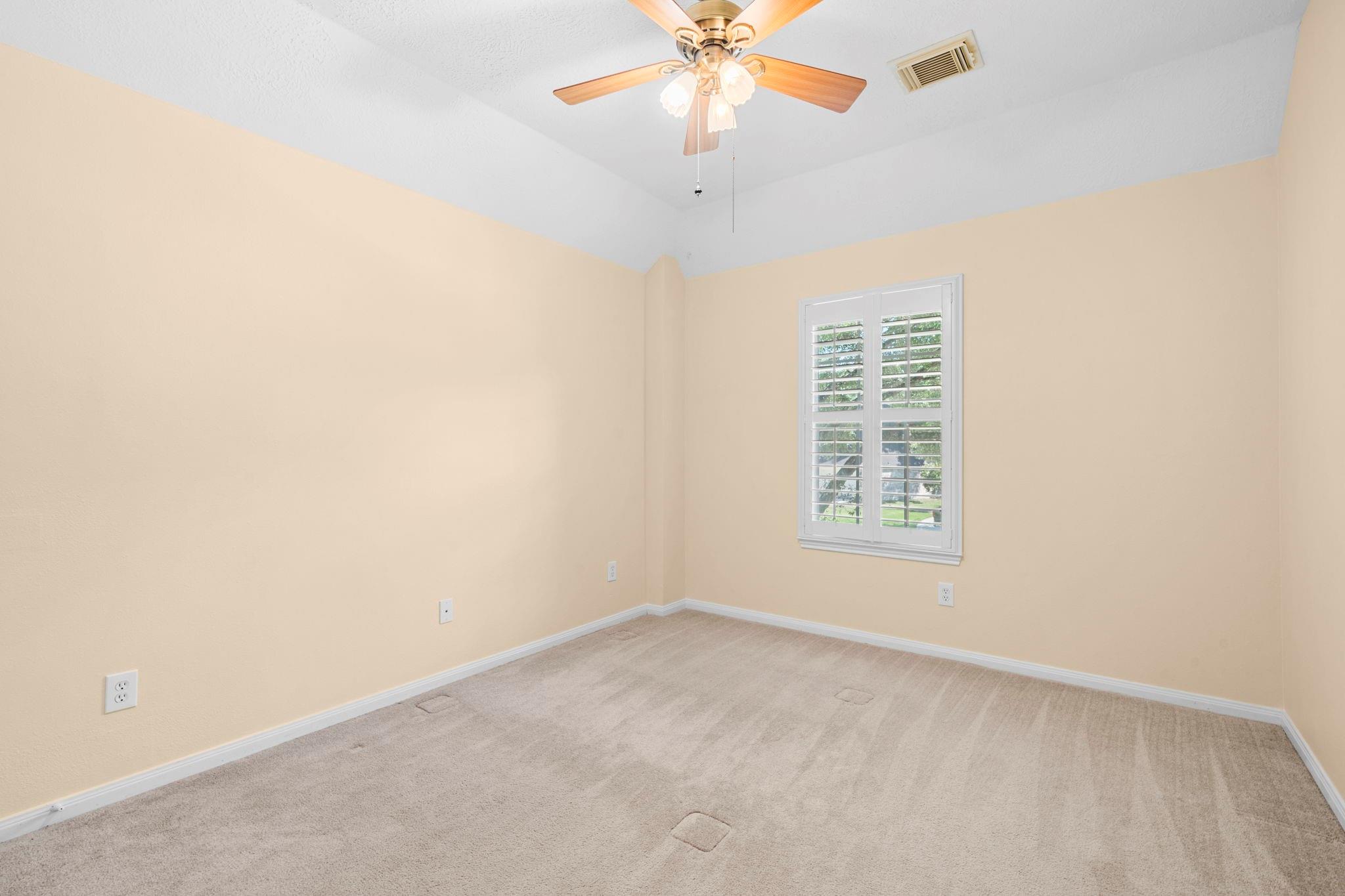 78 E Hobbit Glen Drive