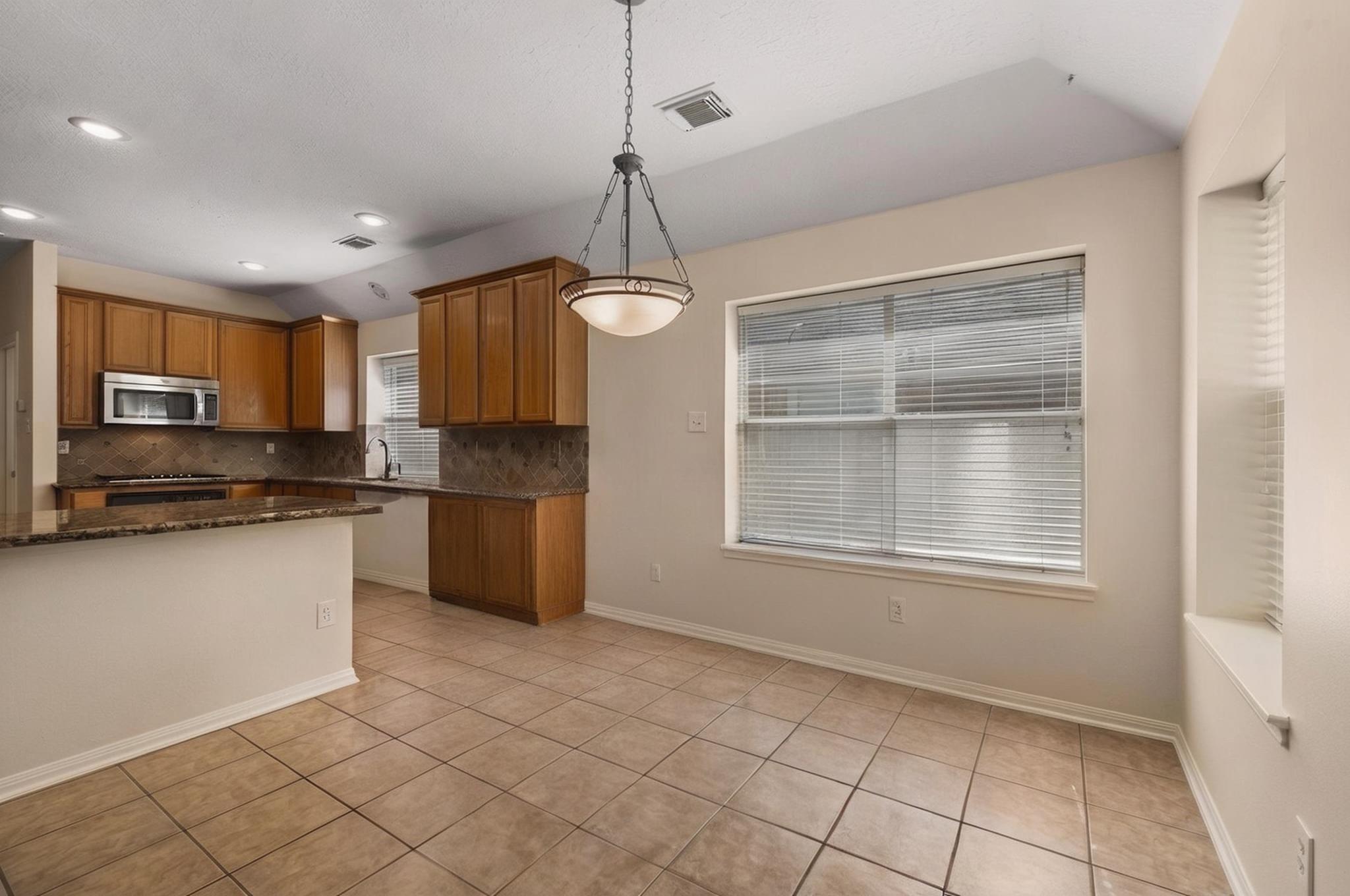 78 E Hobbit Glen Drive