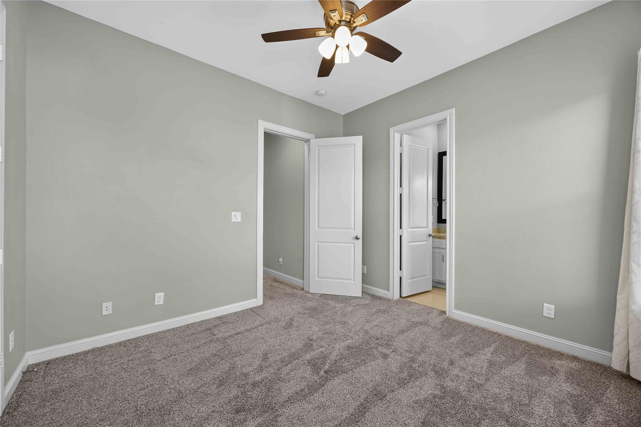 5723 Arabelle Lake