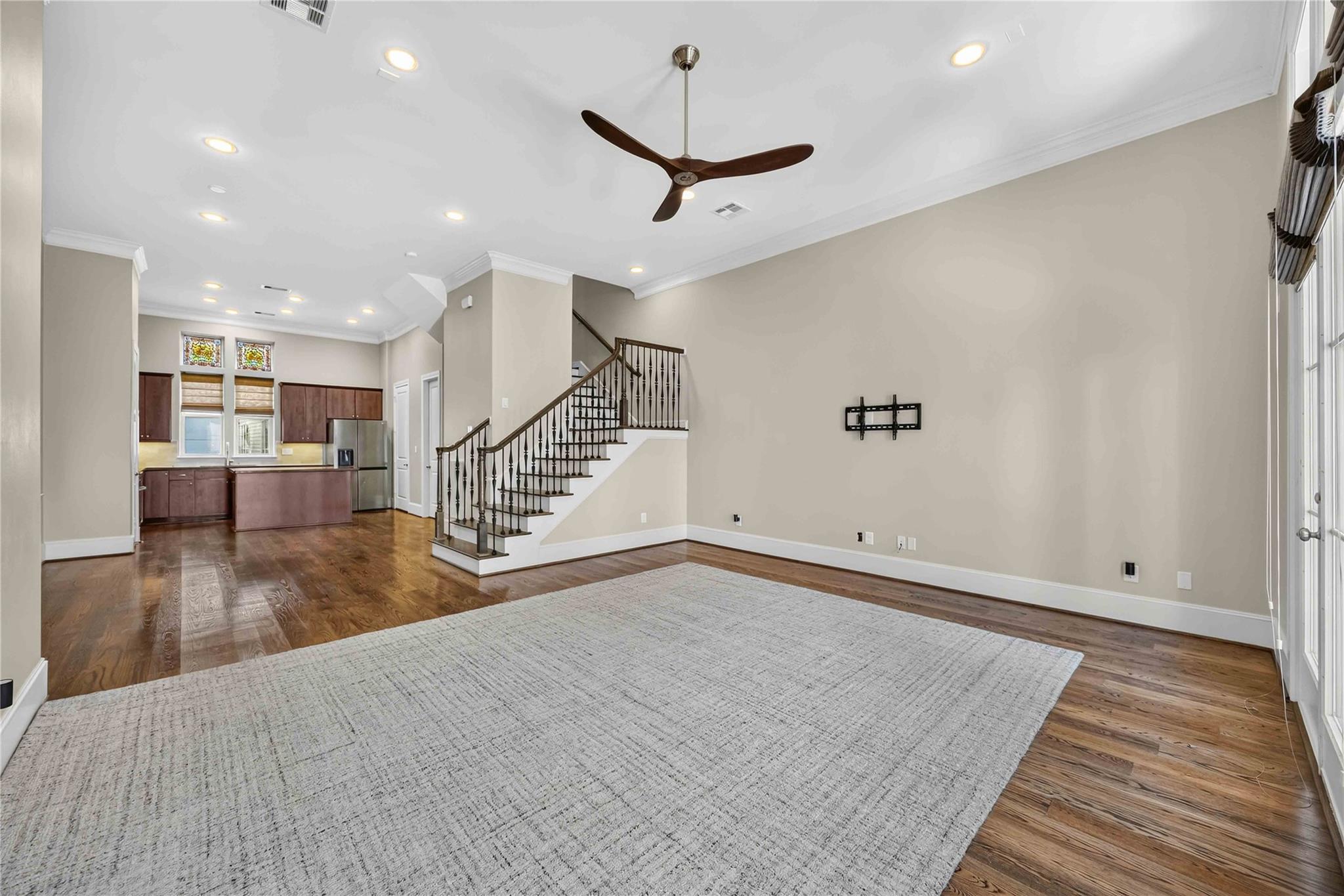 5723 Arabelle Lake