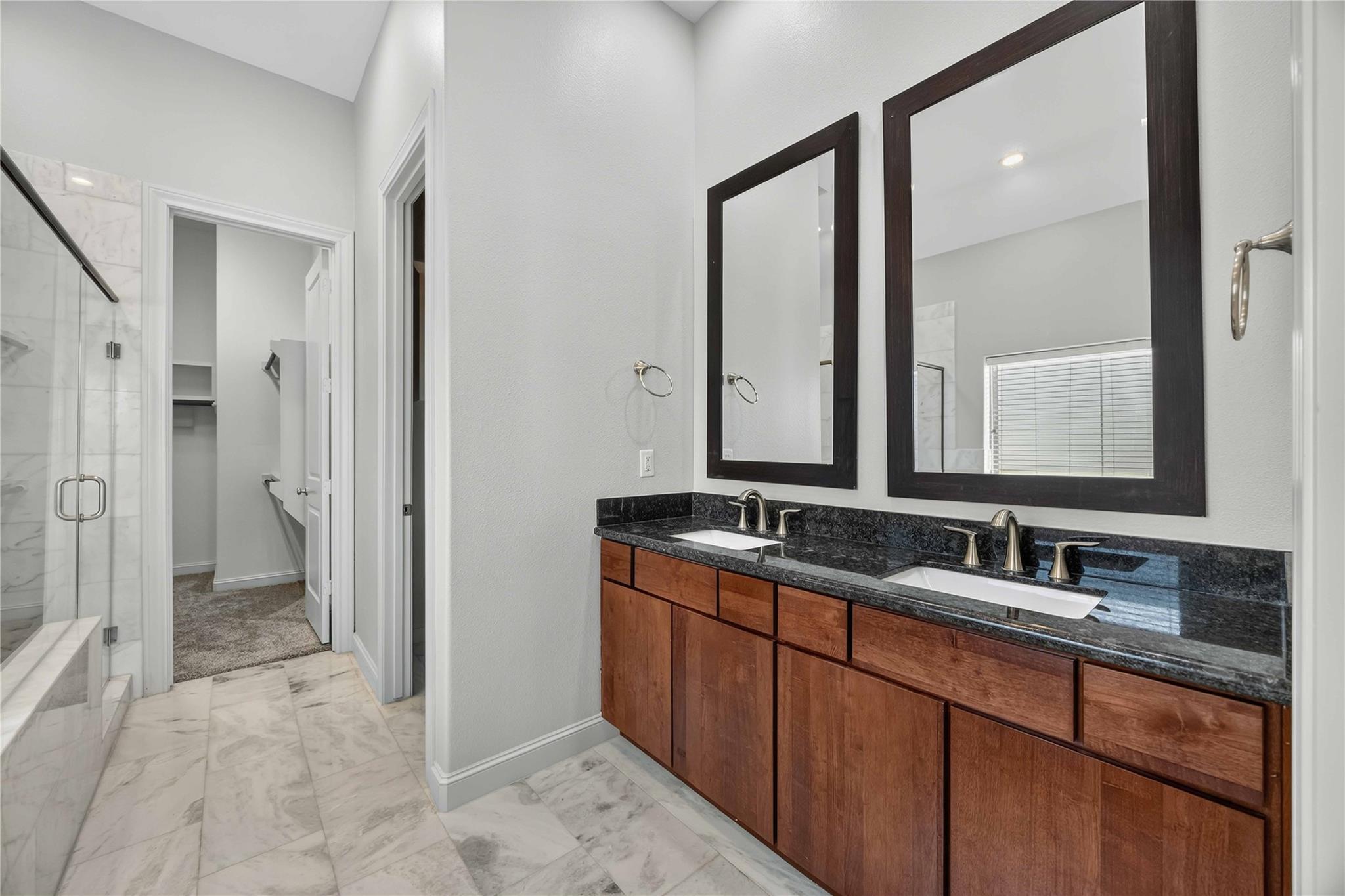 5723 Arabelle Lake