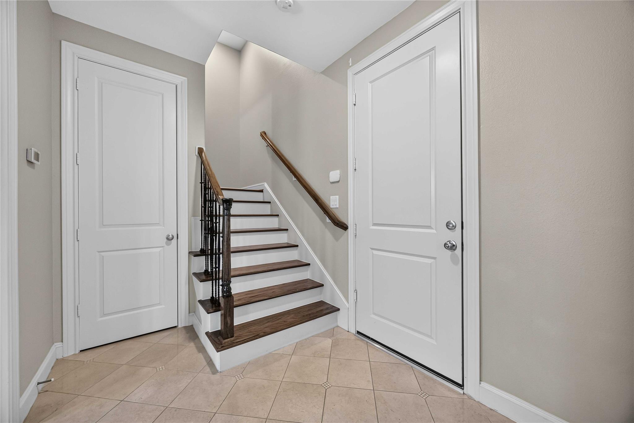 5723 Arabelle Lake