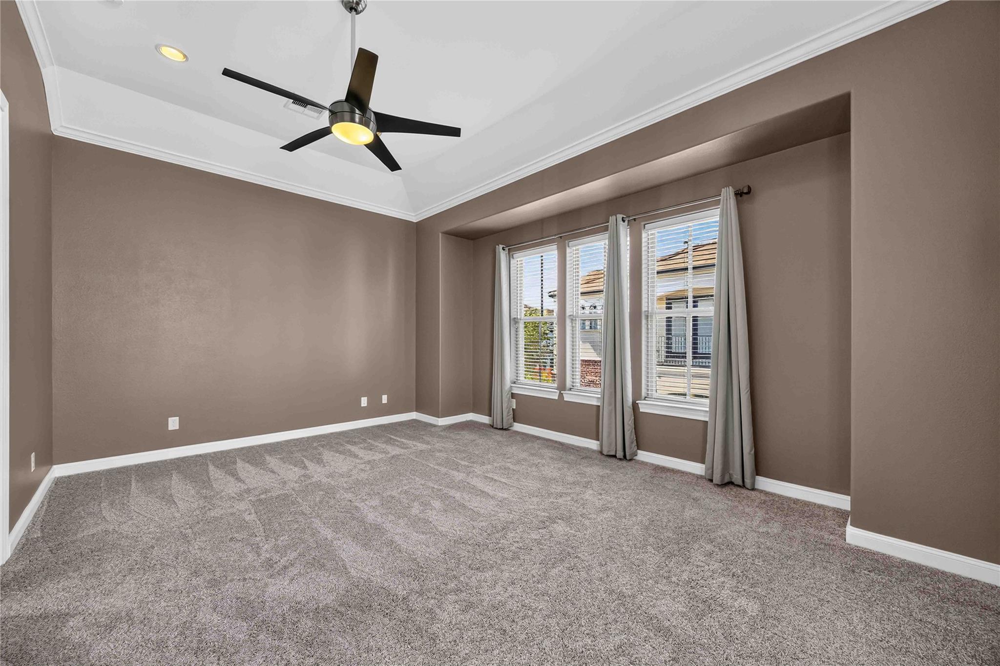 5723 Arabelle Lake