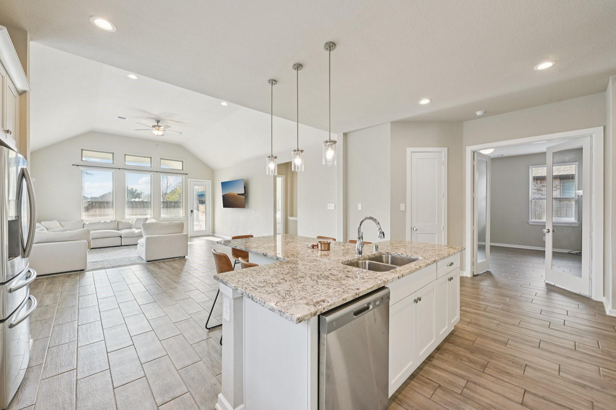 4734 Franklin Way