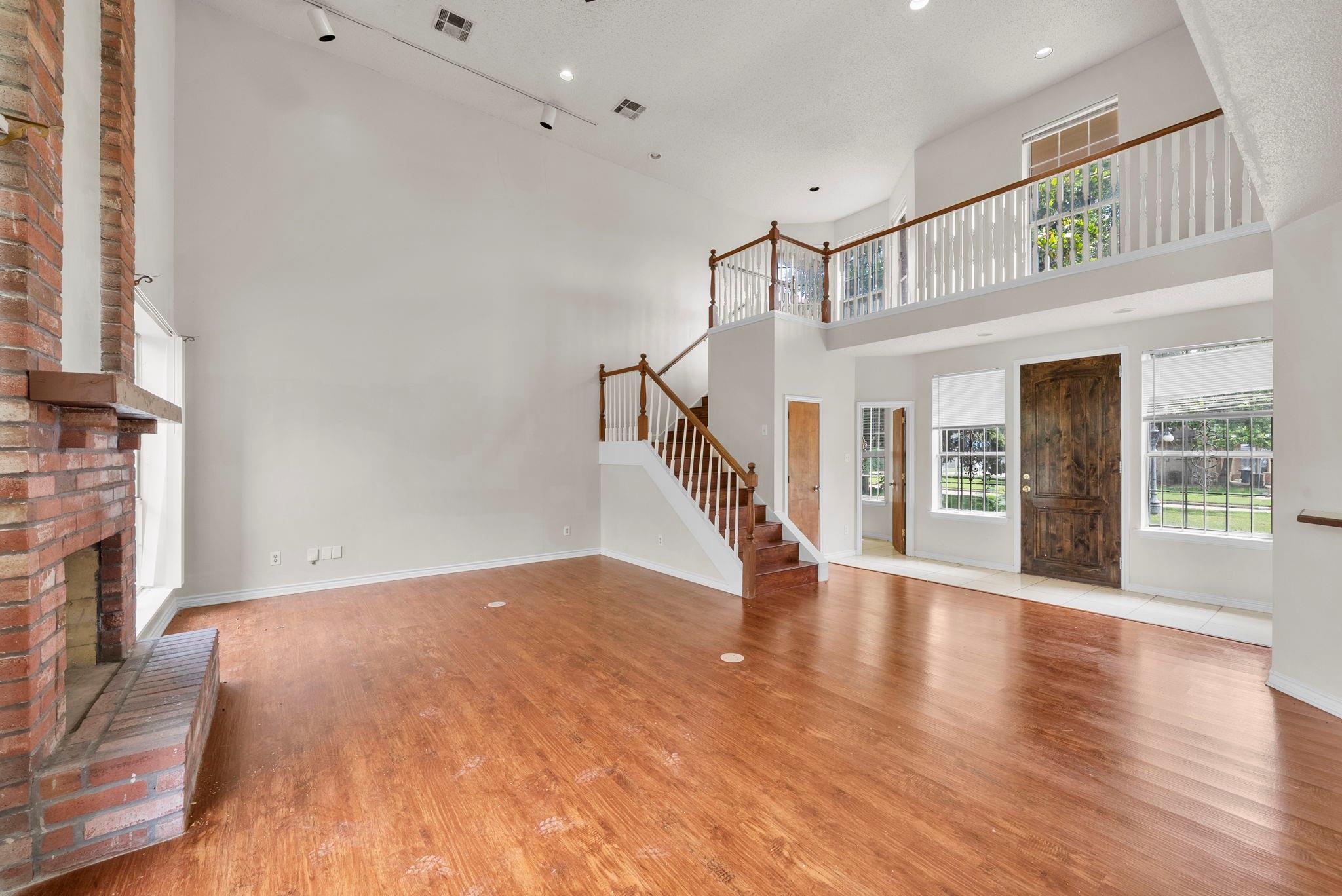 8018 Via Bella Drive