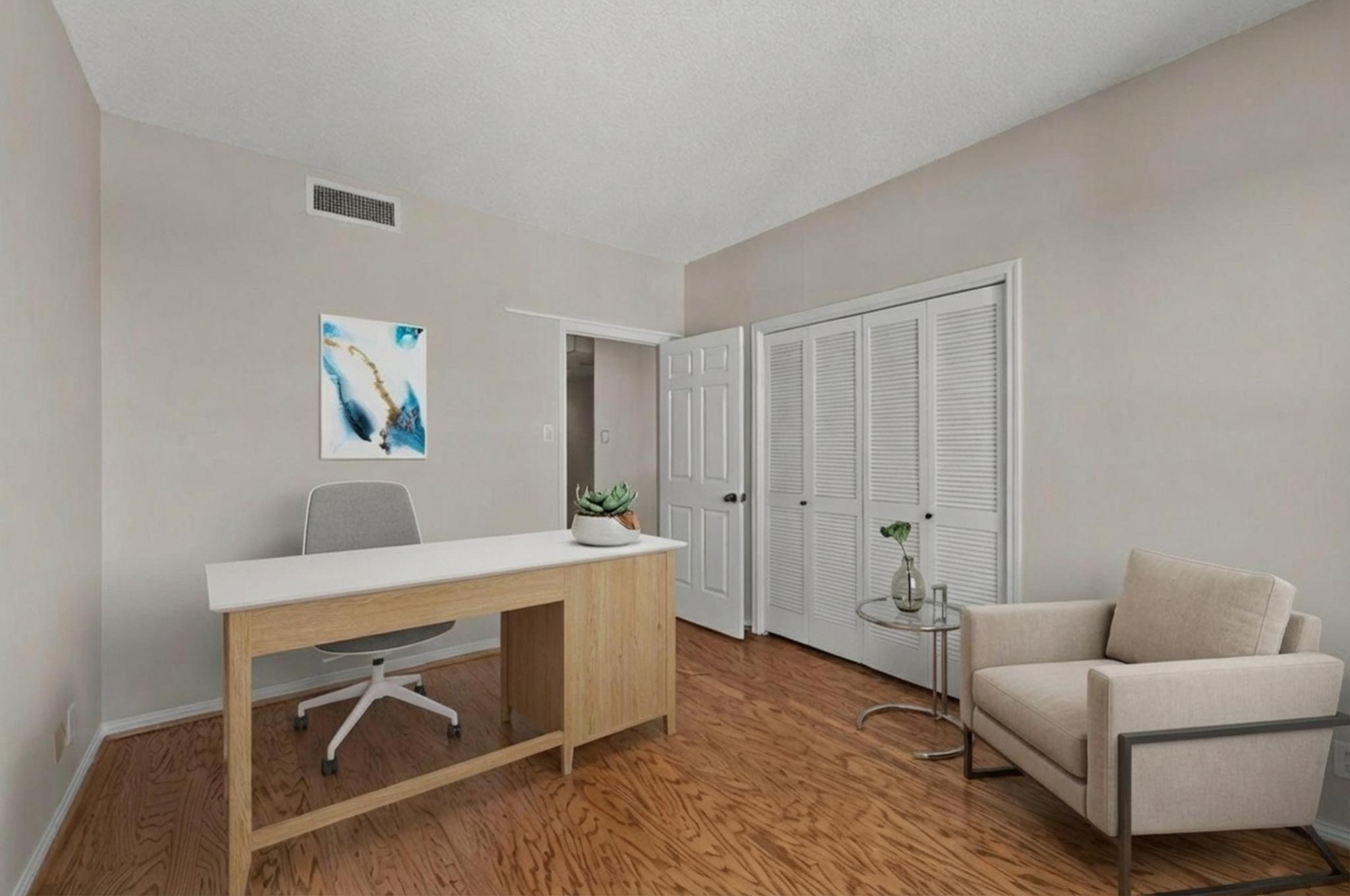 14 Greenway Plaza # 17Q