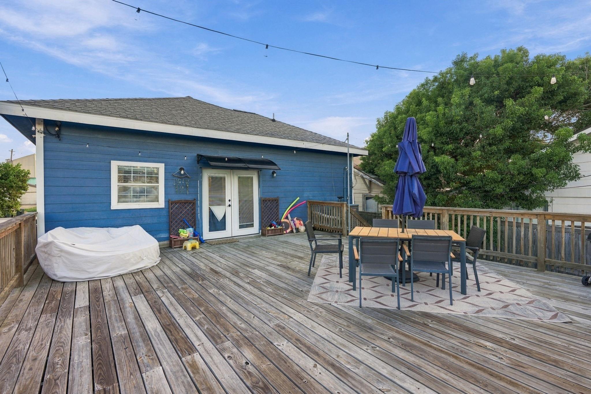3024 Avenue R Unit: 1/2