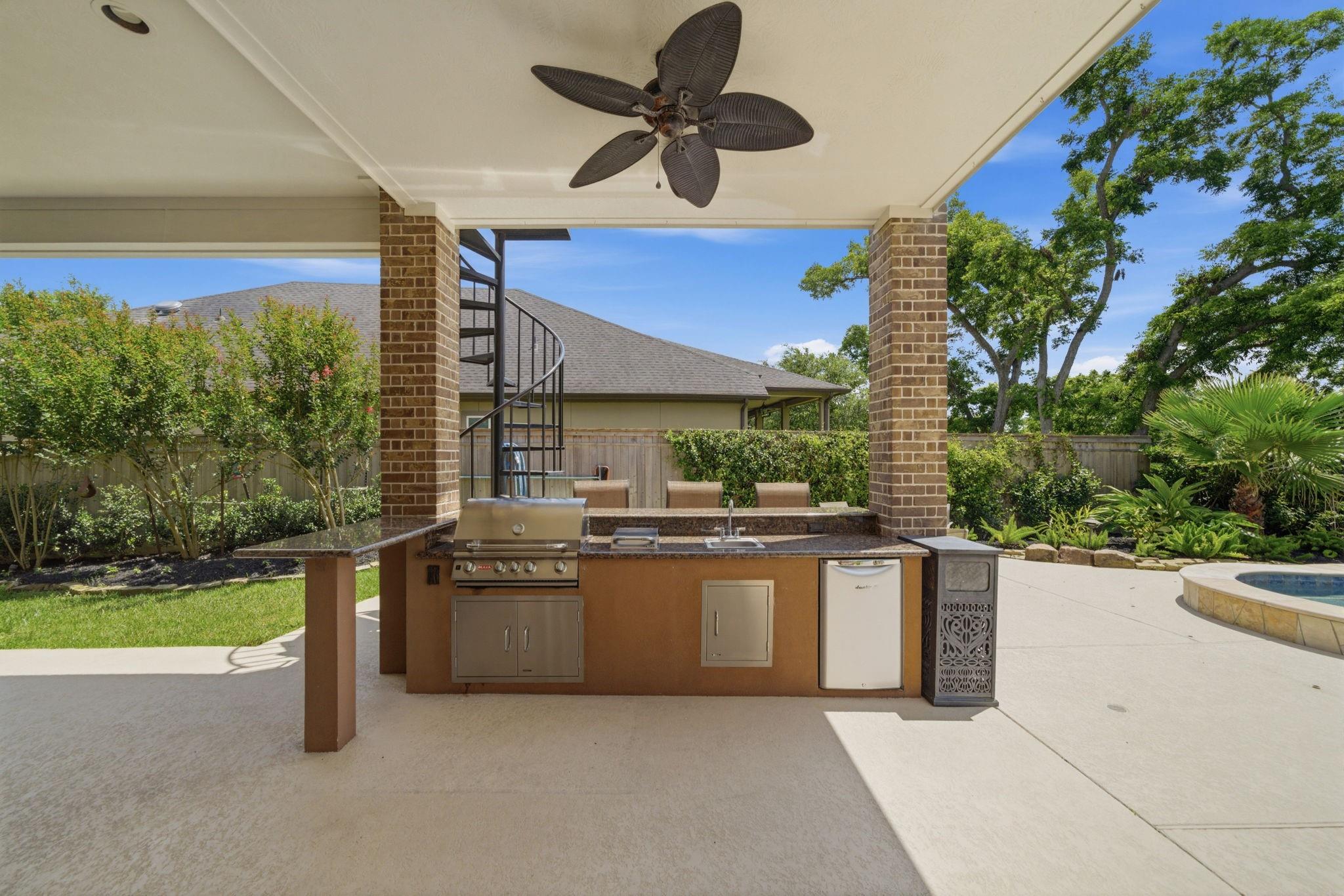 30 Little Rise Drive