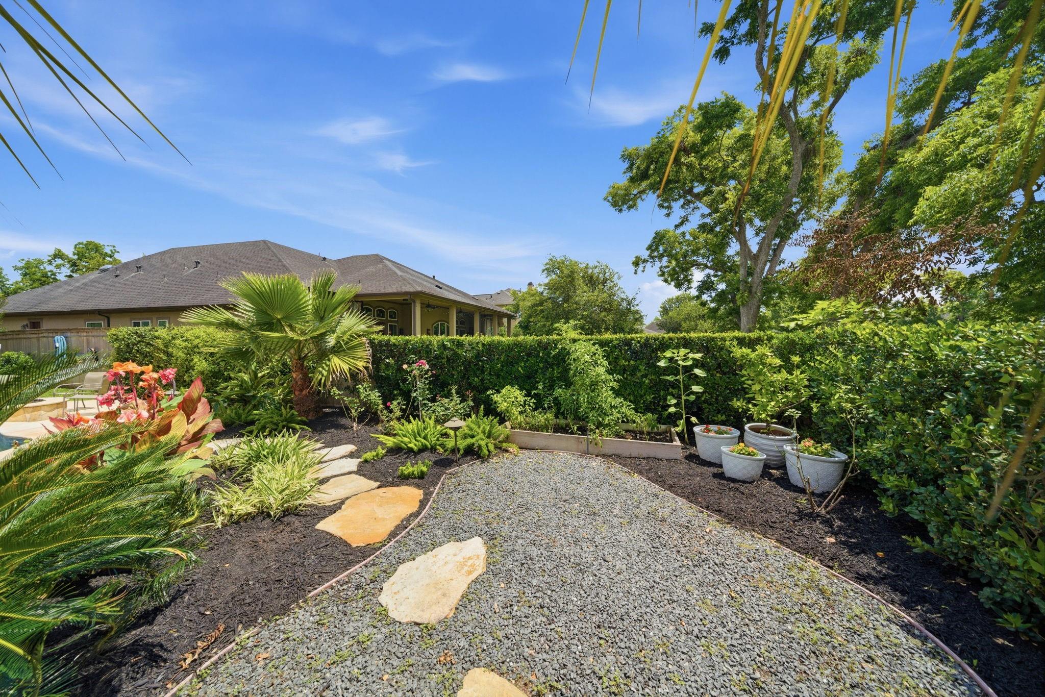 30 Little Rise Drive