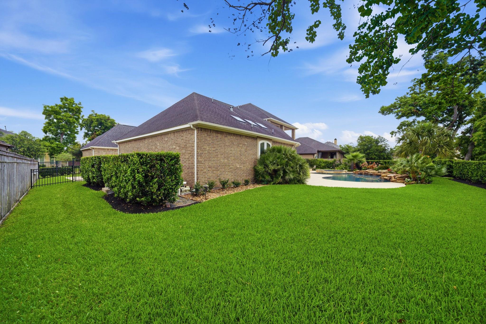 30 Little Rise Drive