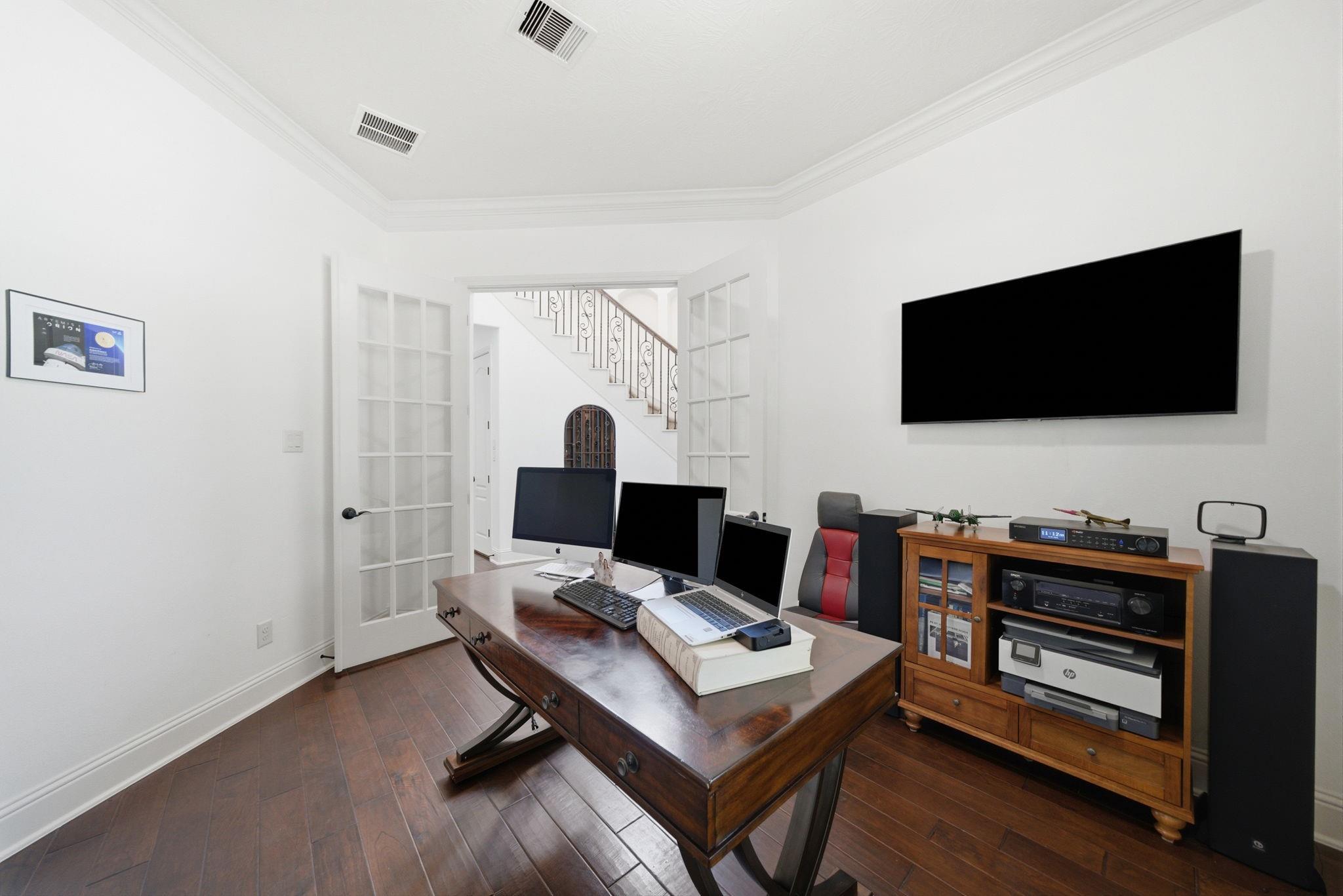30 Little Rise Drive