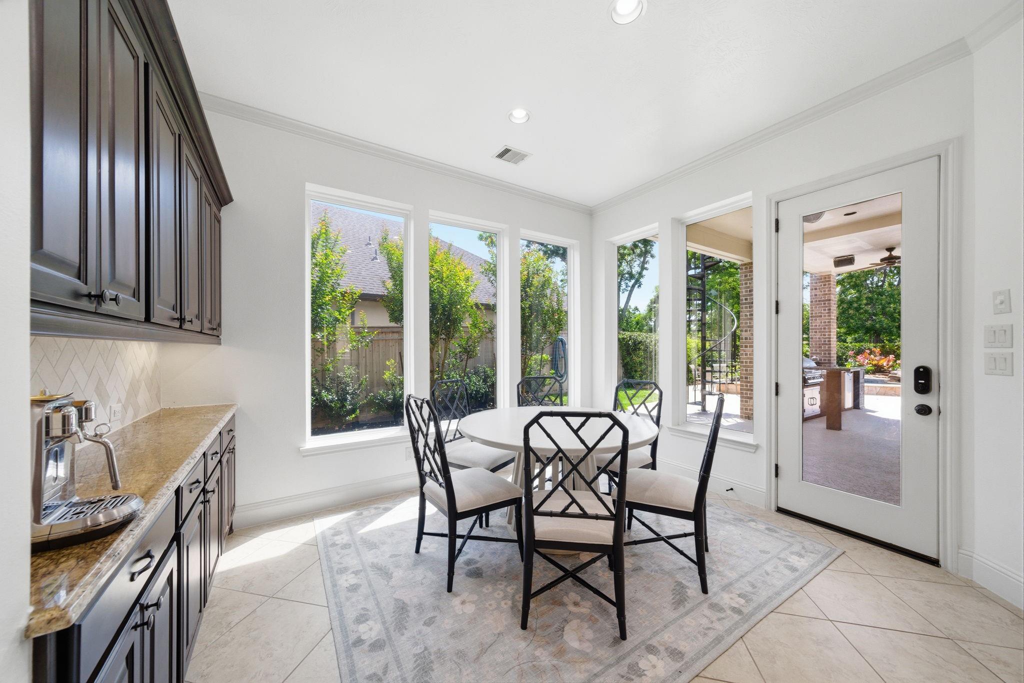 30 Little Rise Drive