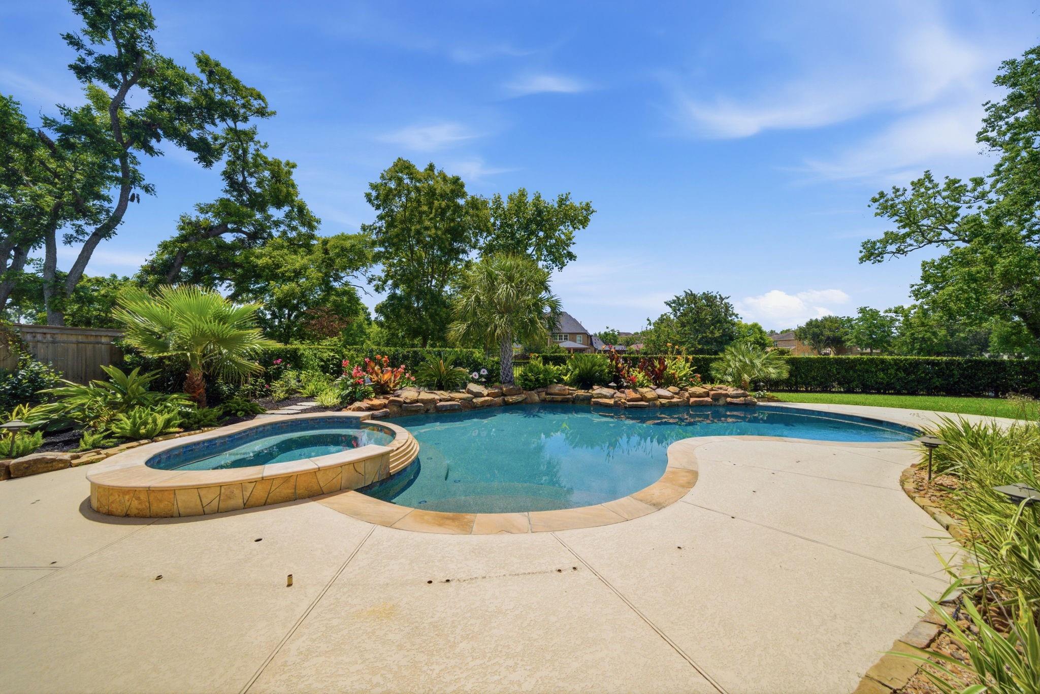 30 Little Rise Drive