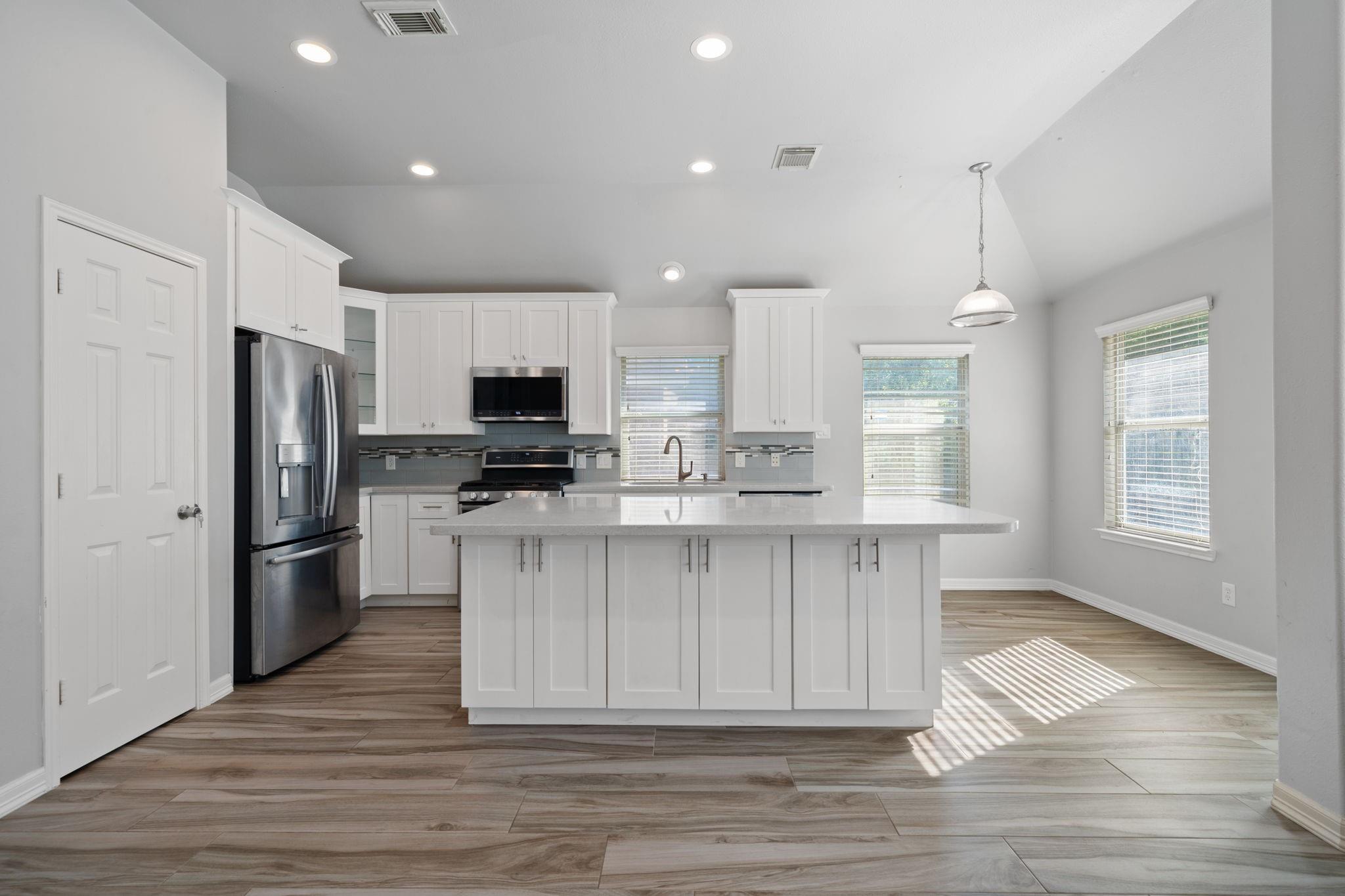 146 S Star Ridge Circle, The Woodlands