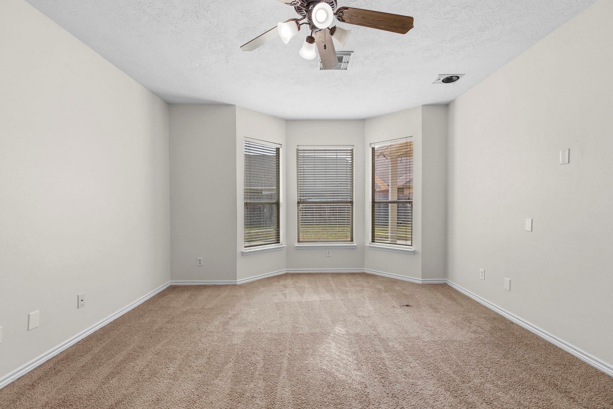 4914 Trailing Clover Court