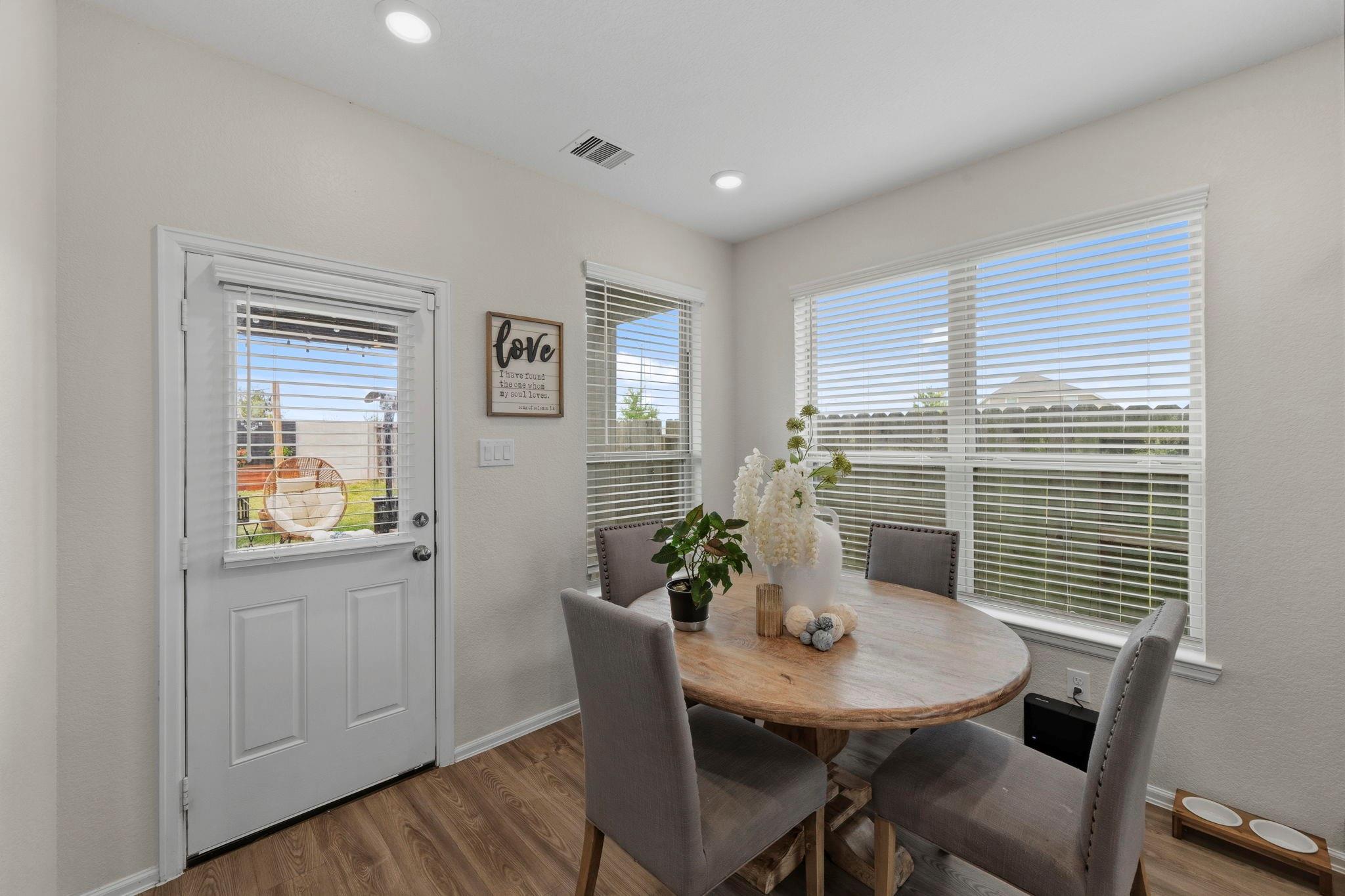 5142 Dunstable Manor Lane