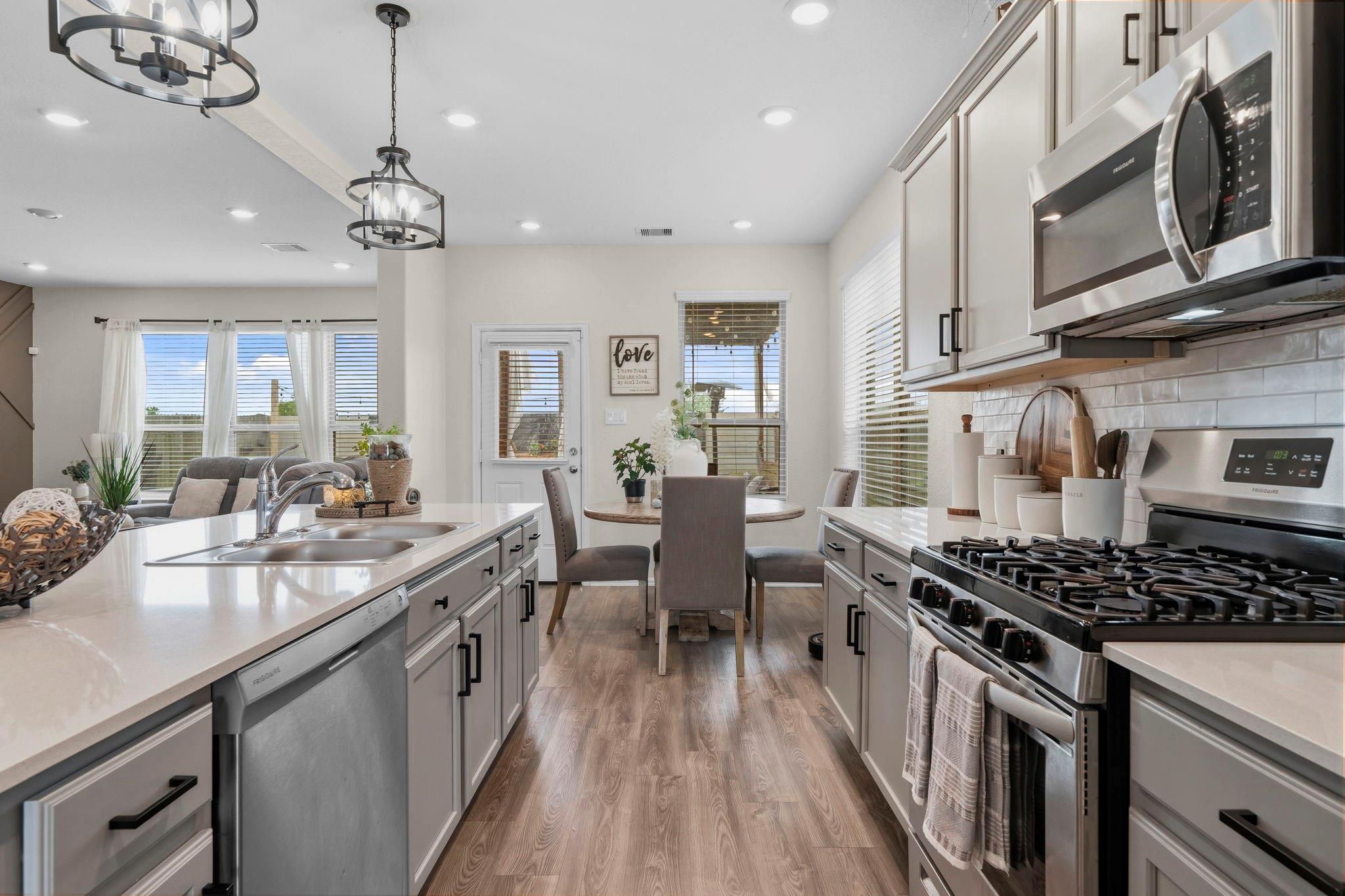 5142 Dunstable Manor Lane