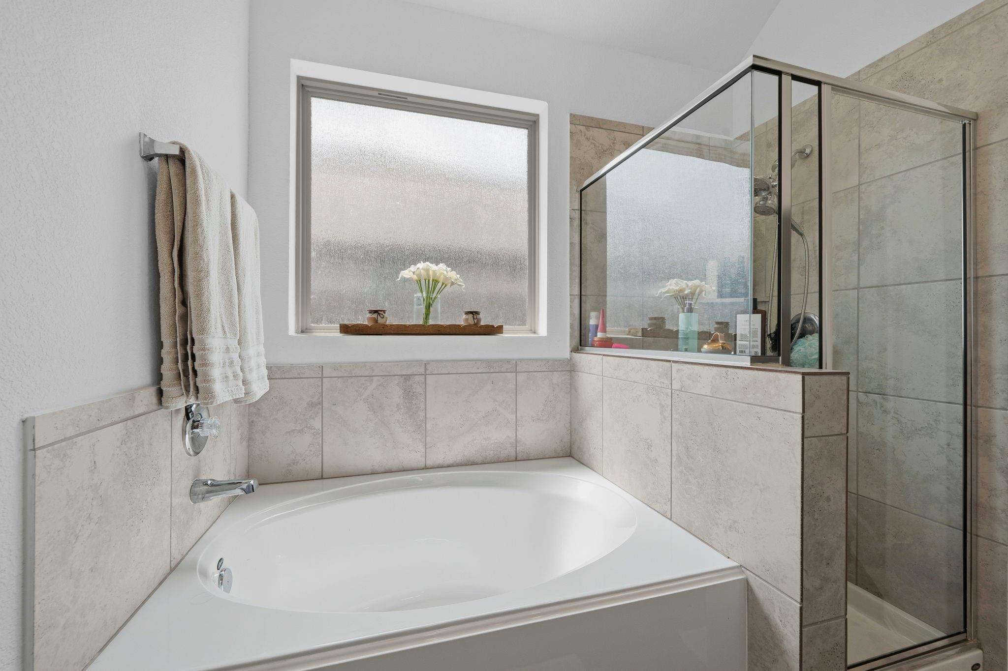 5142 Dunstable Manor Lane