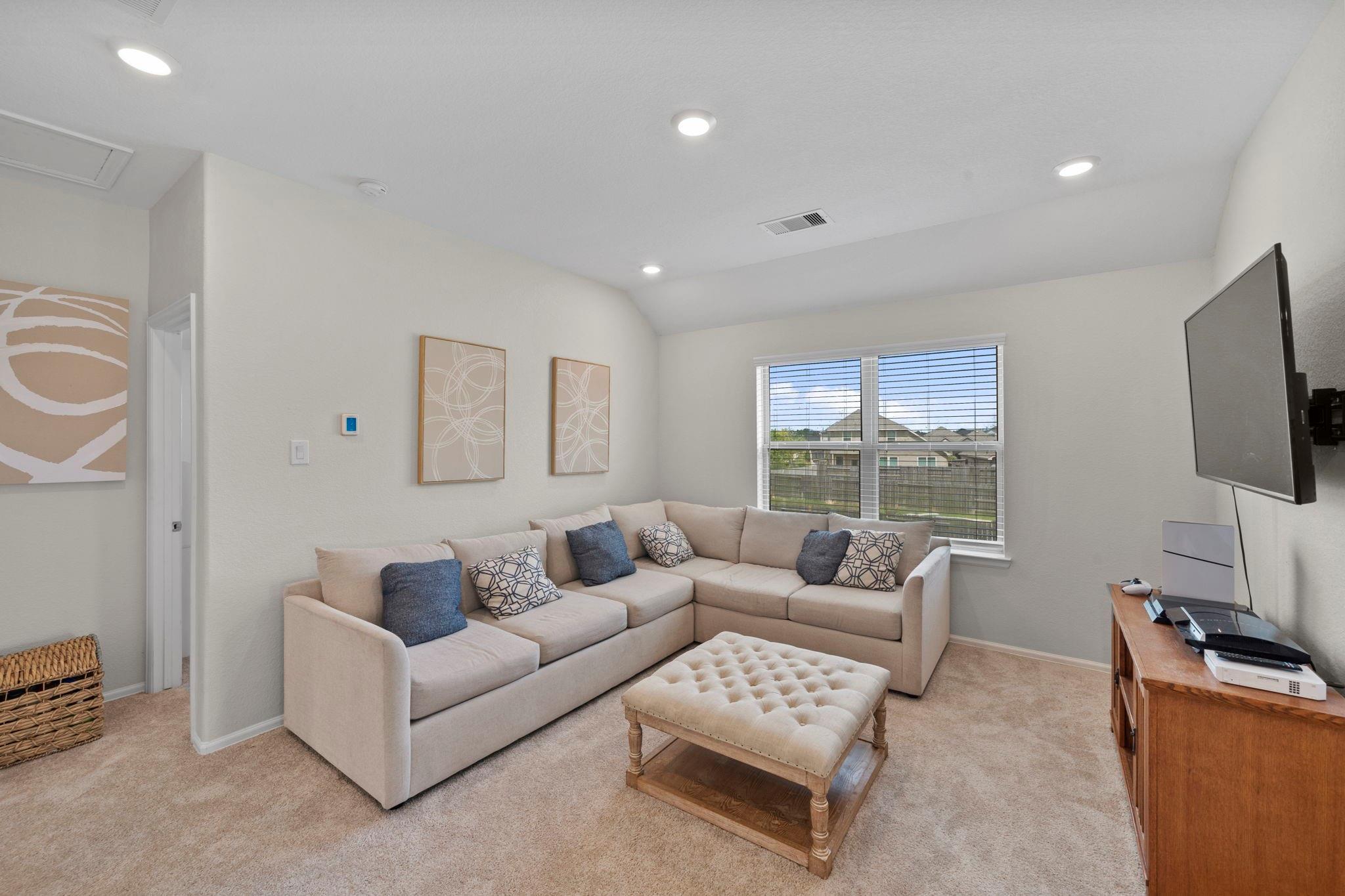 5142 Dunstable Manor Lane