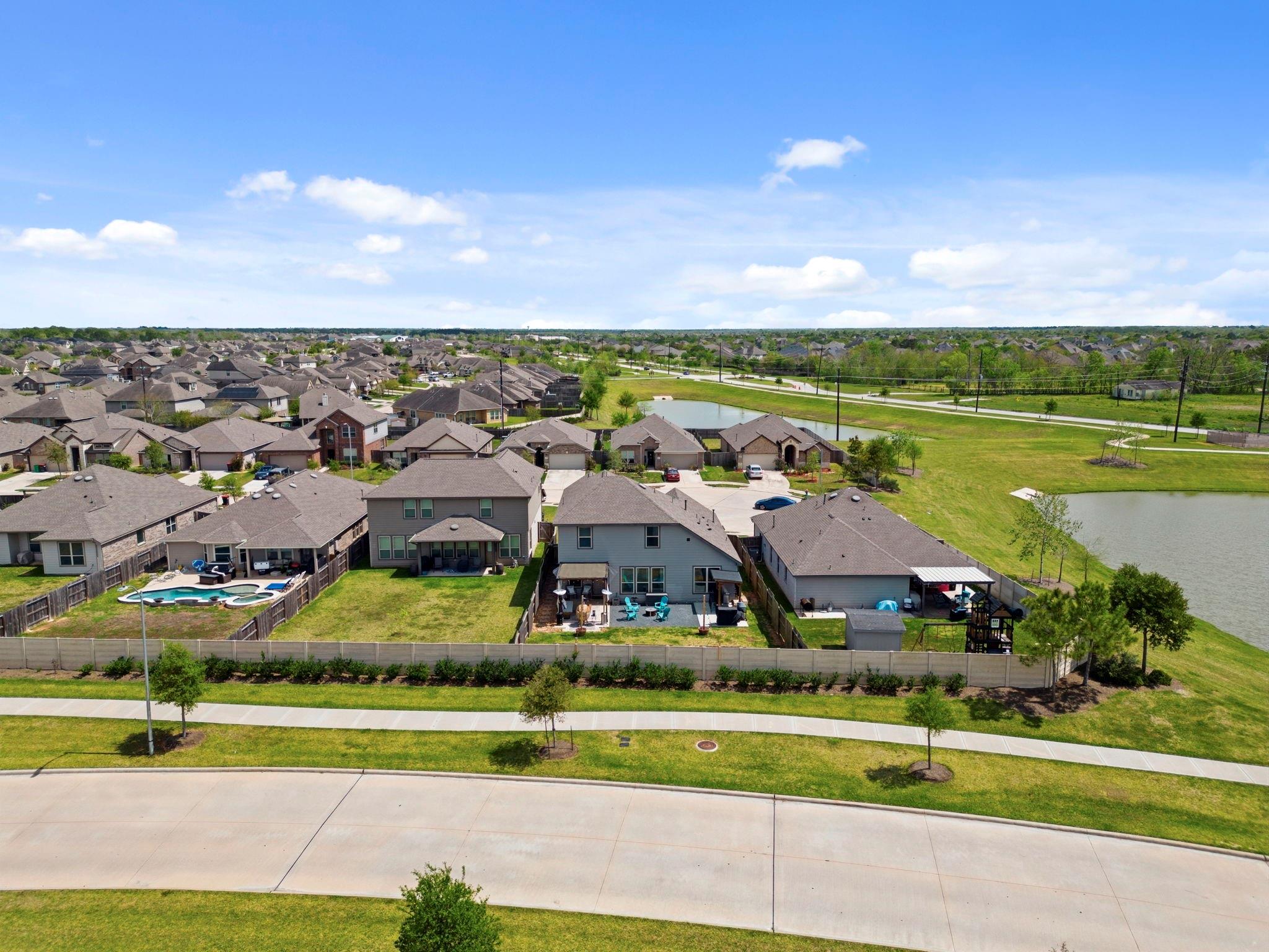 5142 Dunstable Manor Lane