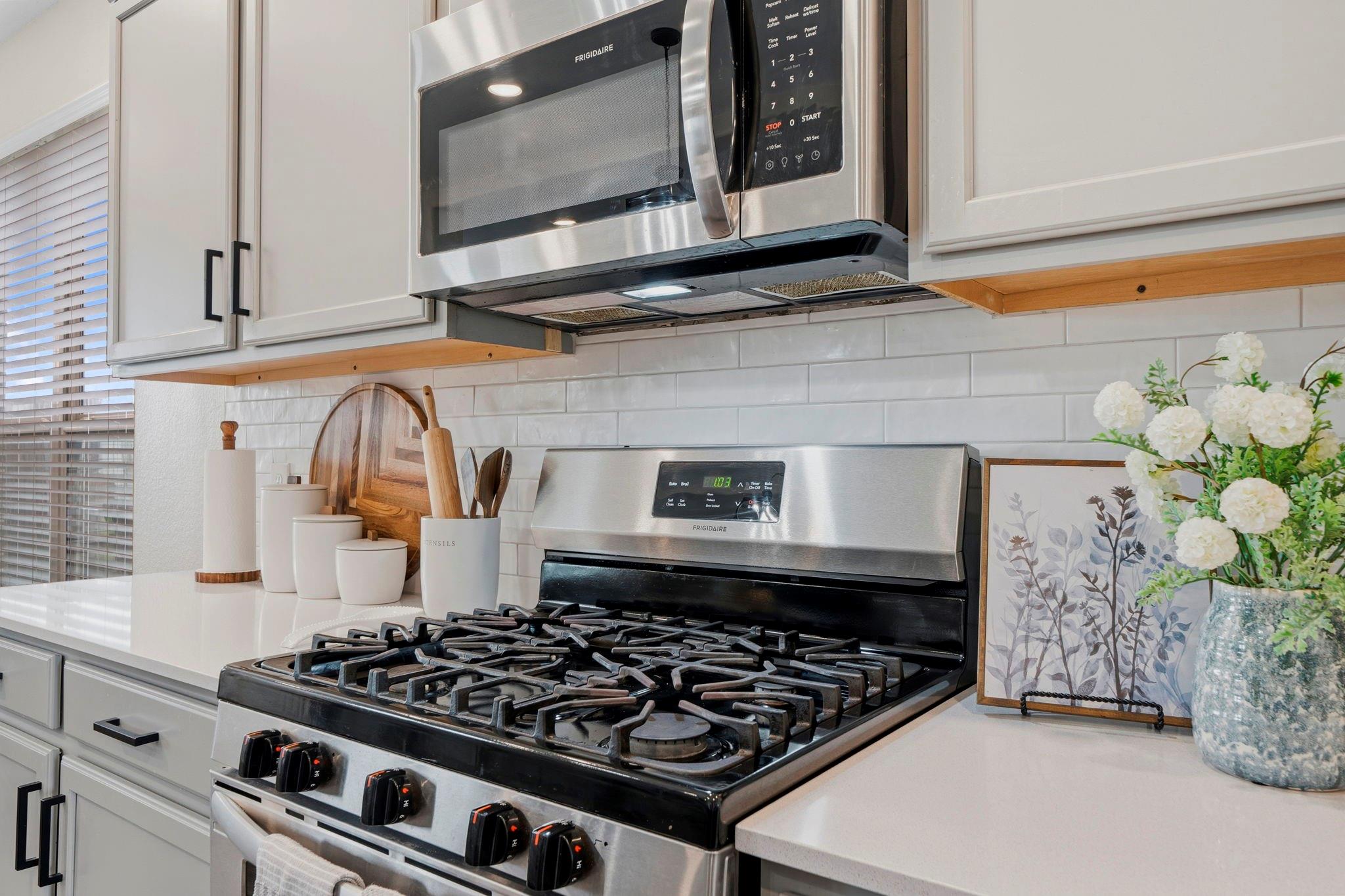 5142 Dunstable Manor Lane