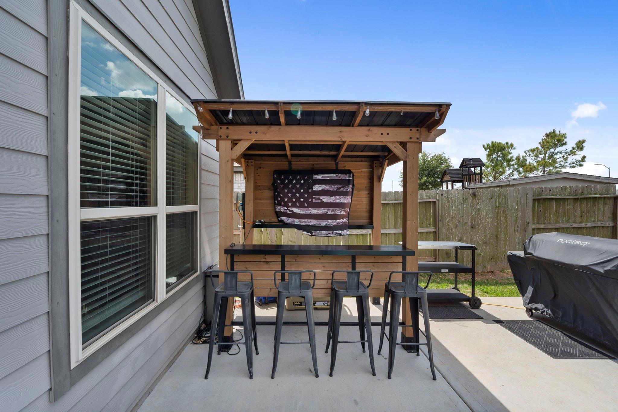 5142 Dunstable Manor Lane