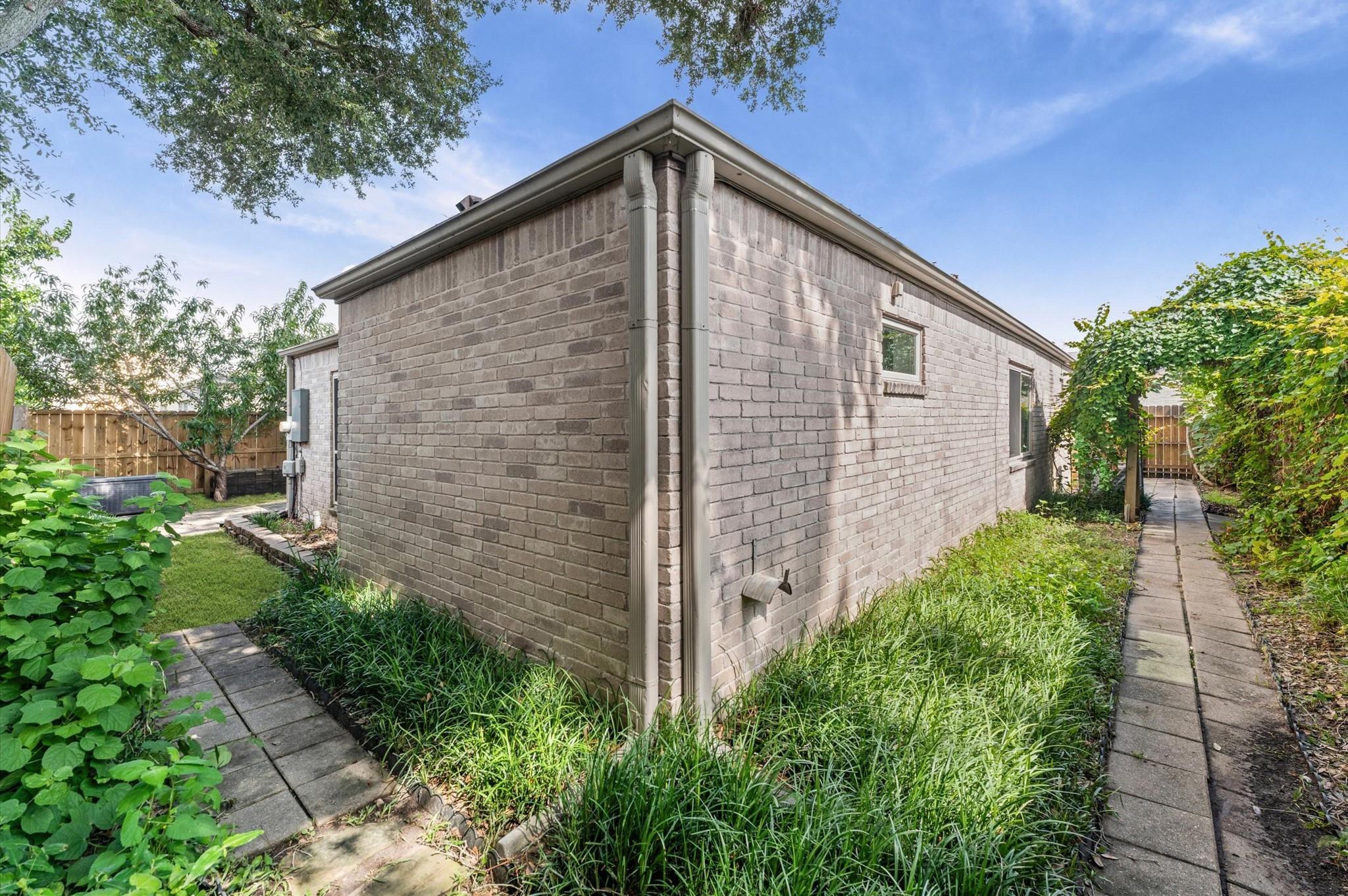 7731 Quail Meadow Drive
