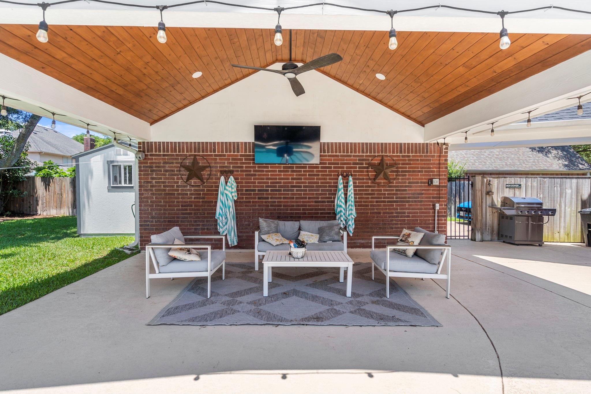 3210 Beachwater Drive
