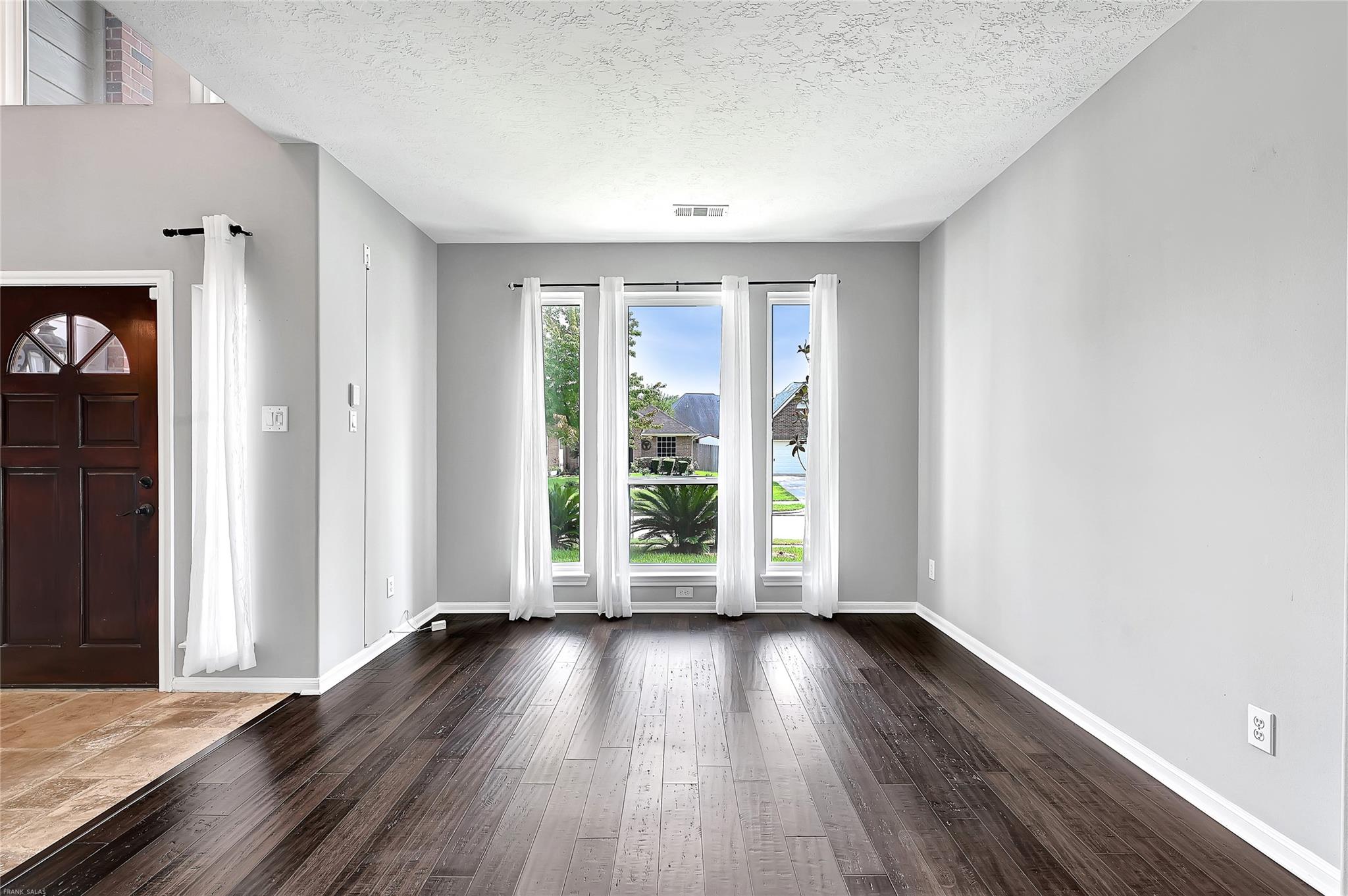 10219 S Sable Trail Lane