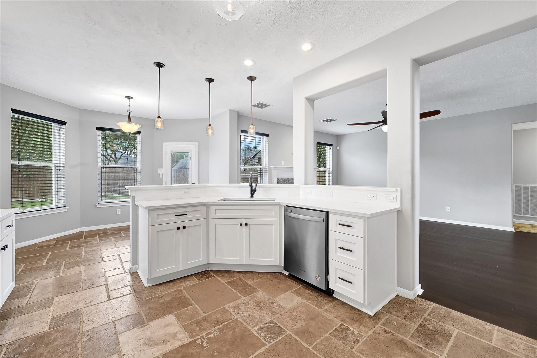 10219 S Sable Trail Lane