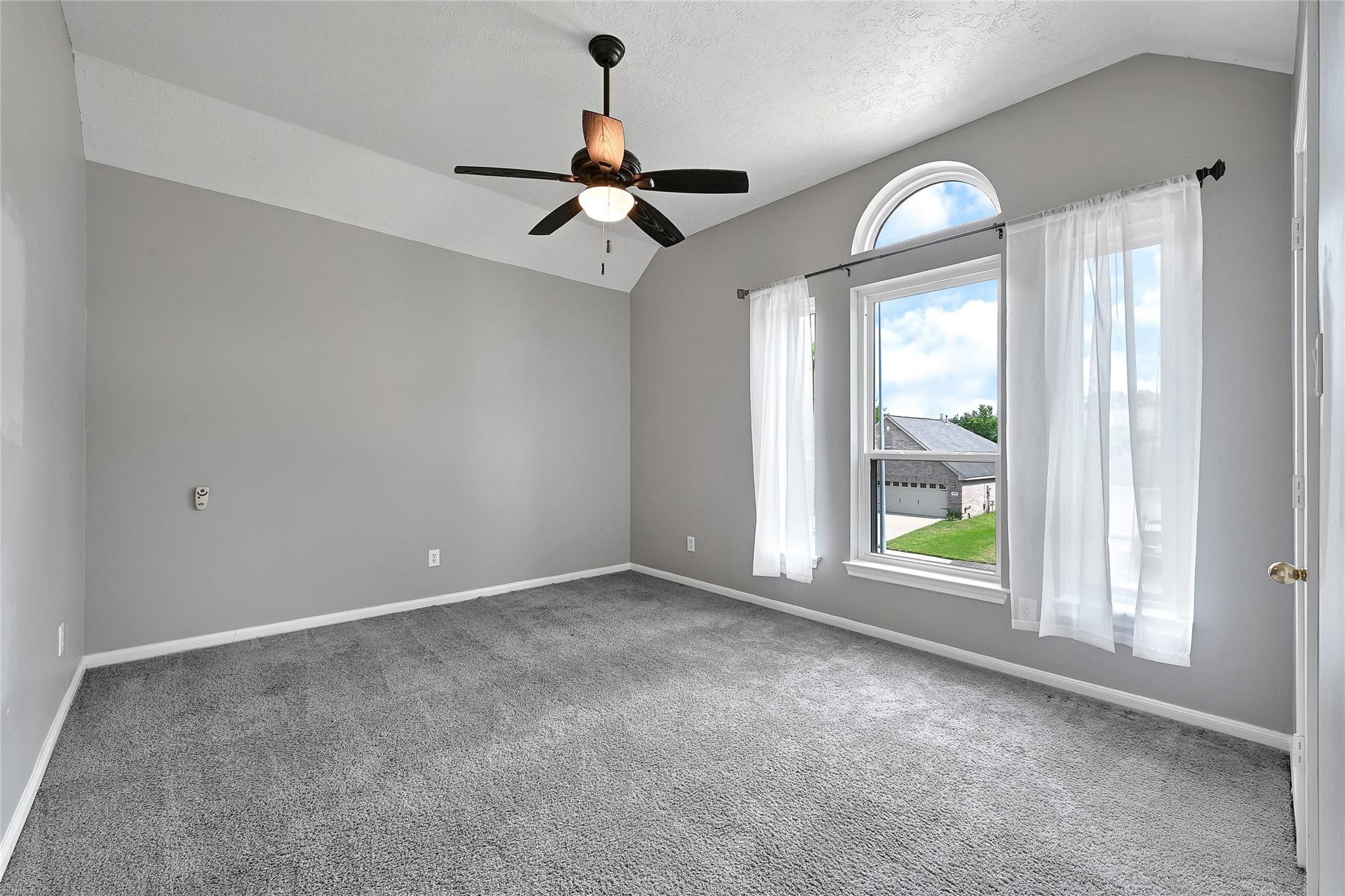 10219 S Sable Trail Lane