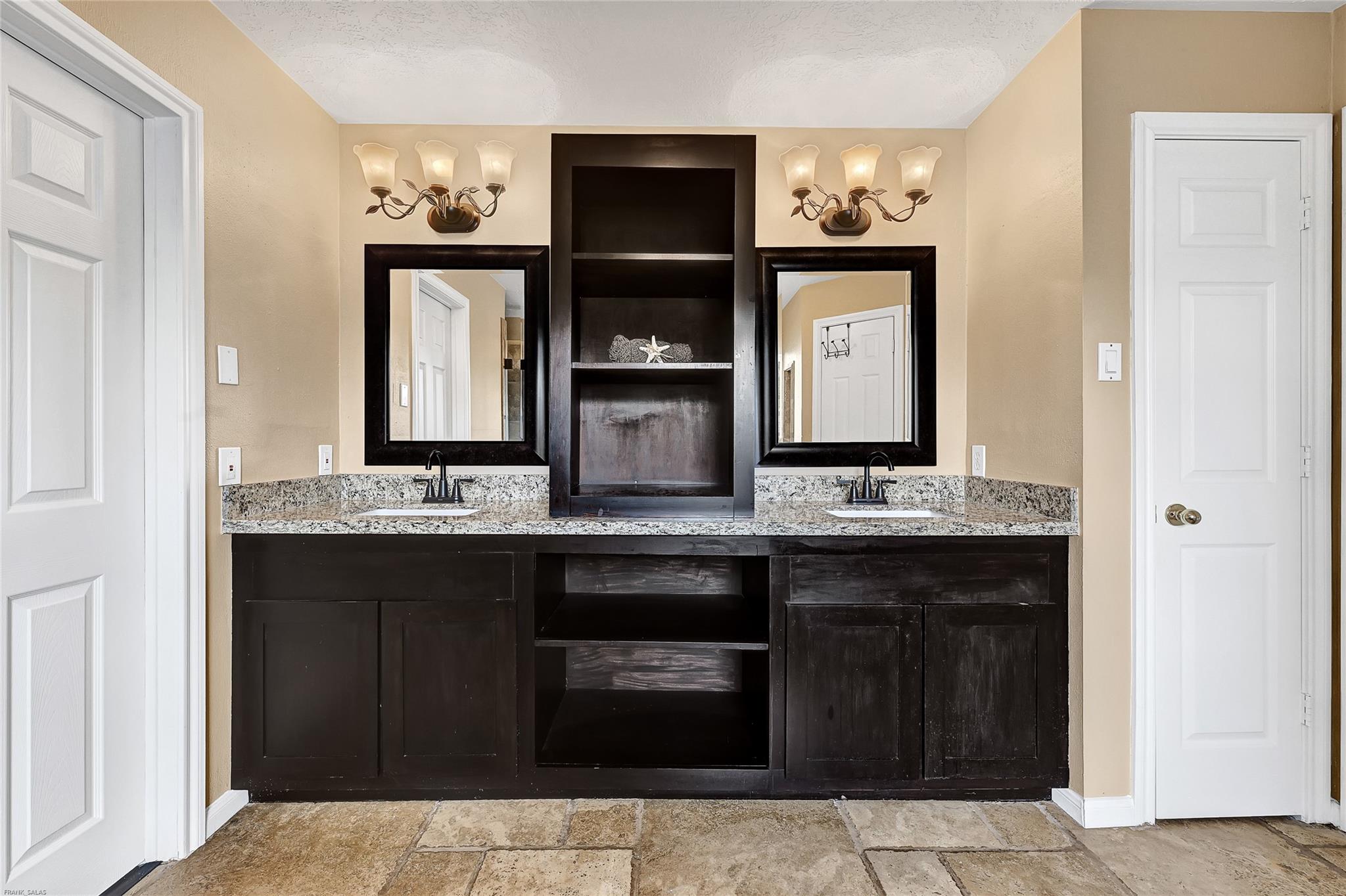 10219 S Sable Trail Lane