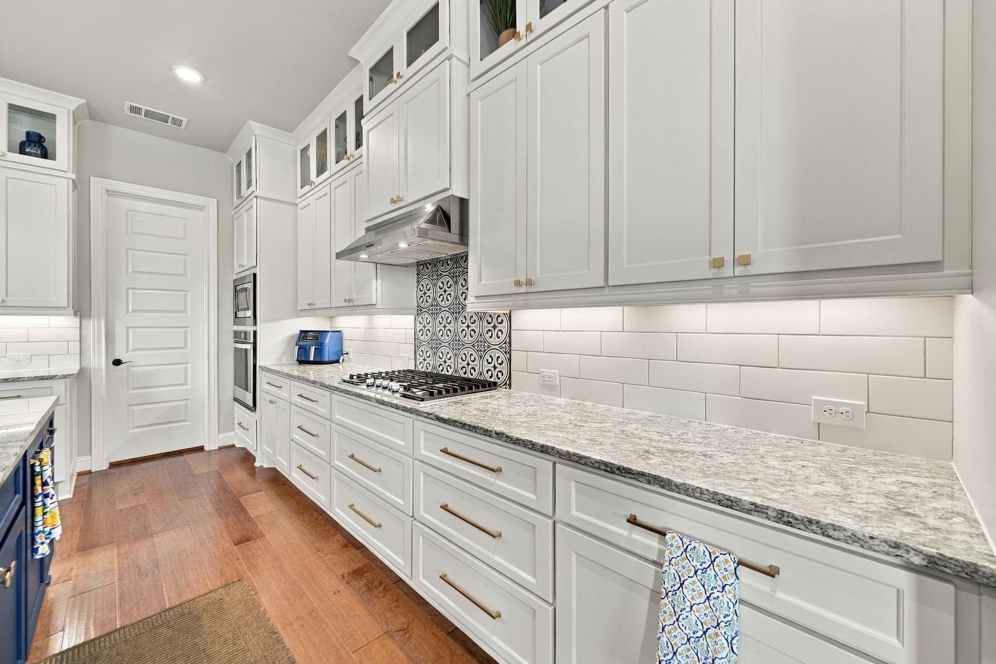 10511 Harvest Oak Court