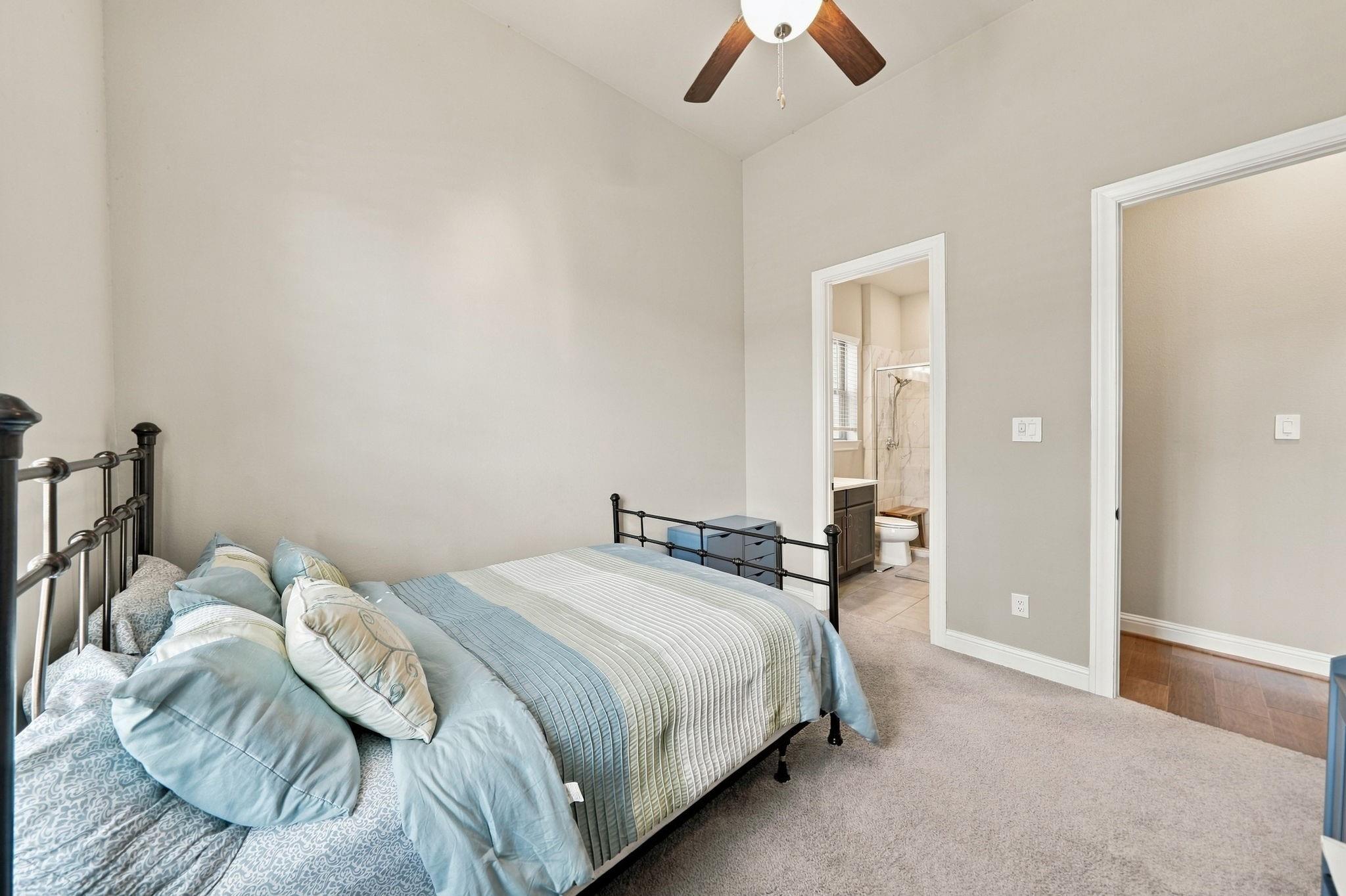 10511 Harvest Oak Court