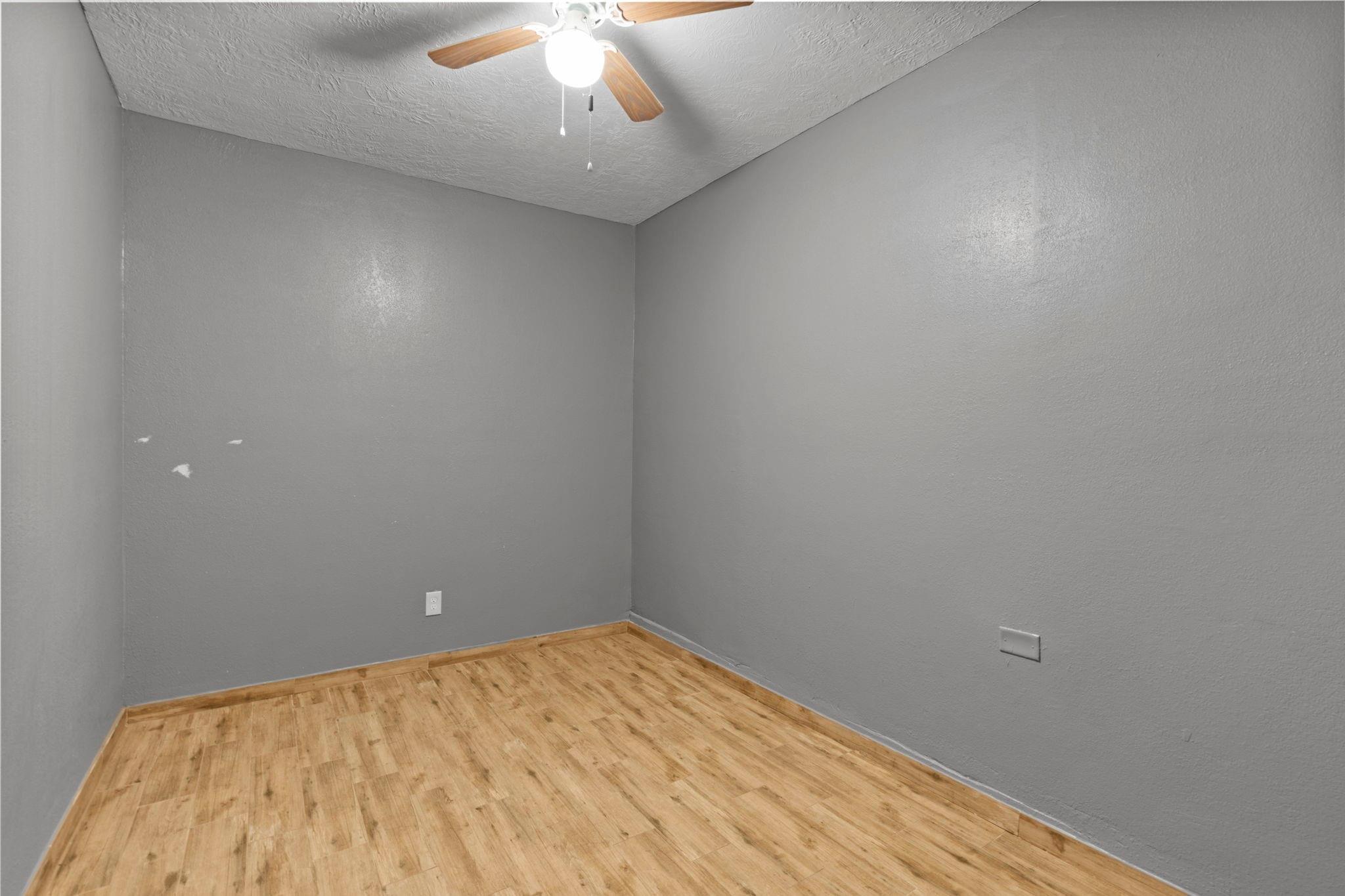 2611 Hawthorn Mill Lane