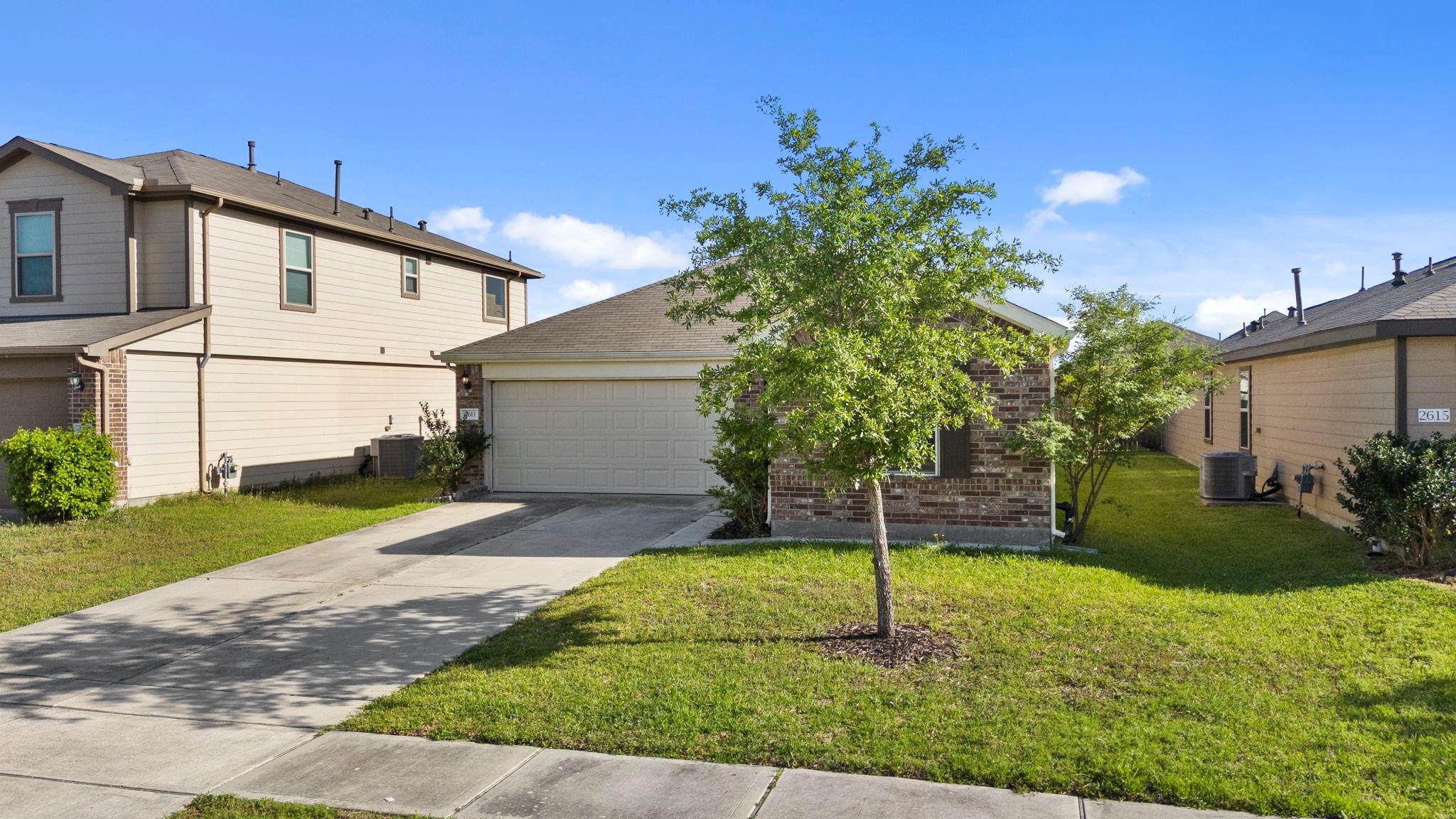 2611 Hawthorn Mill Lane