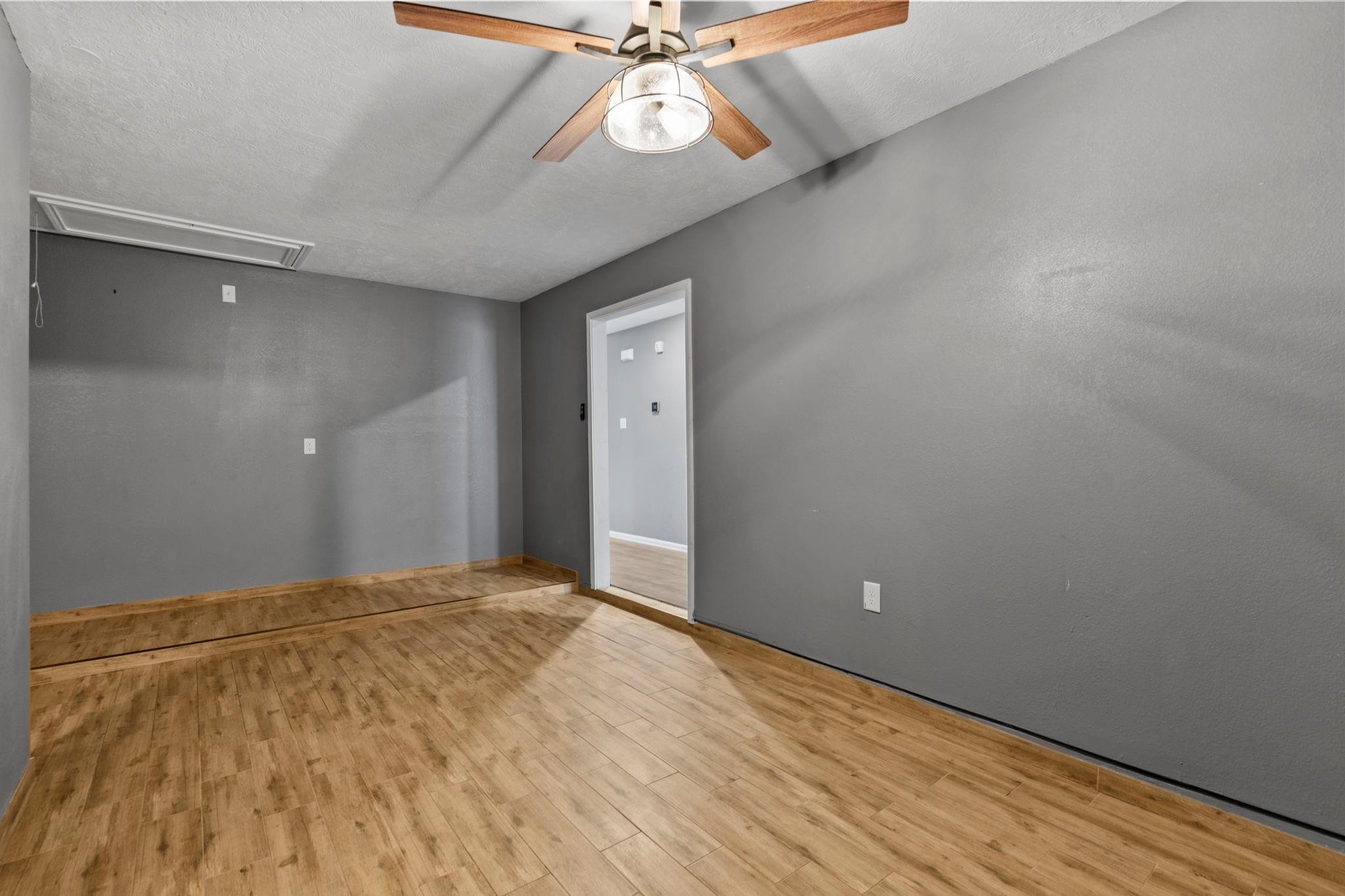 2611 Hawthorn Mill Lane