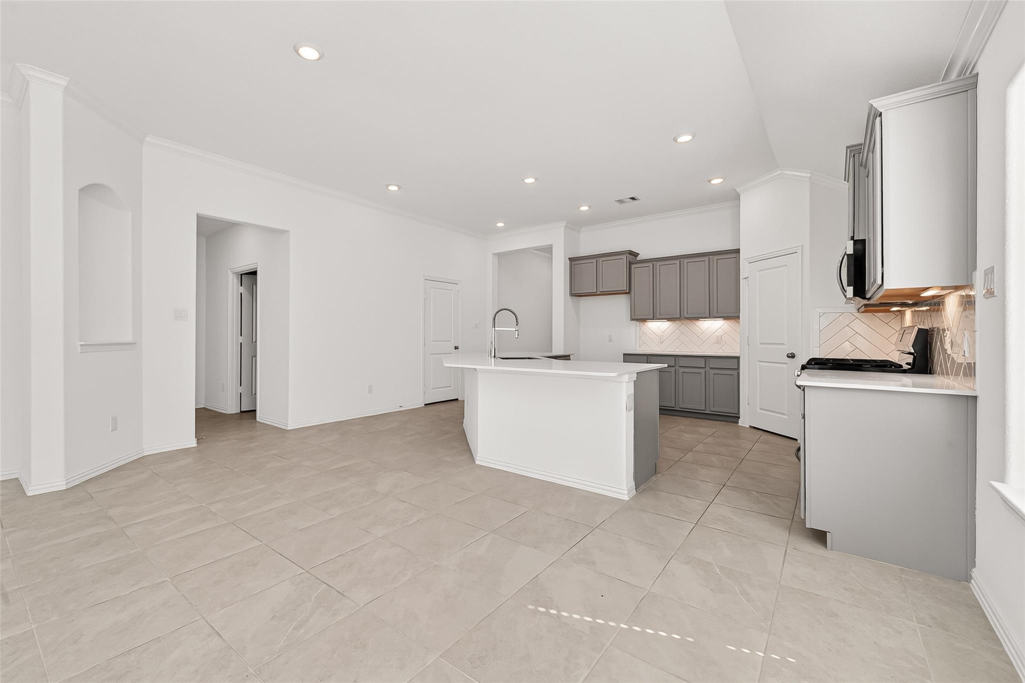 7511 Enchanted Rock Court